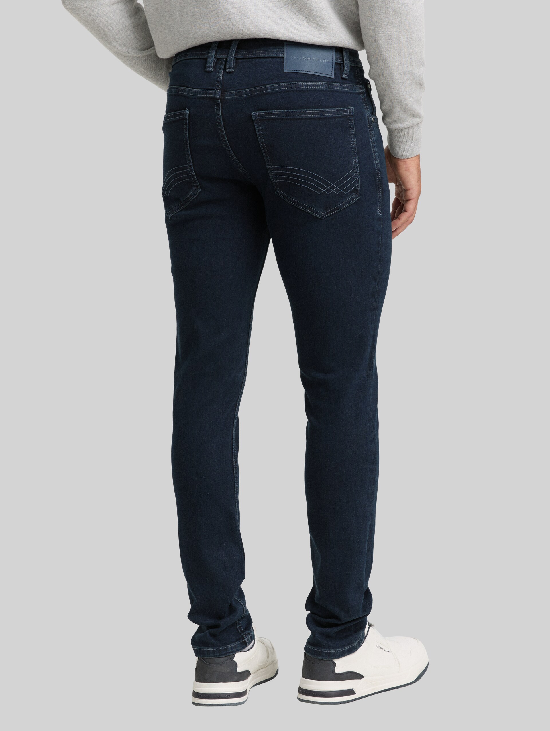 TTTROY SLIM jeans with stretch - blue black denim - Neckline model-back view
