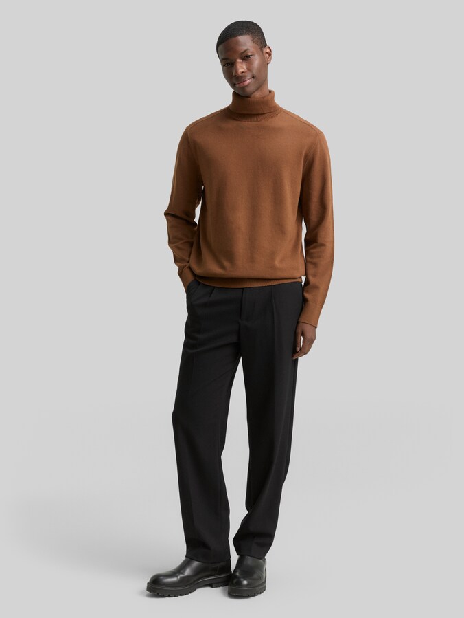 Rollkragenpullover aus Baumwolle von Denim Male, Golden Clay