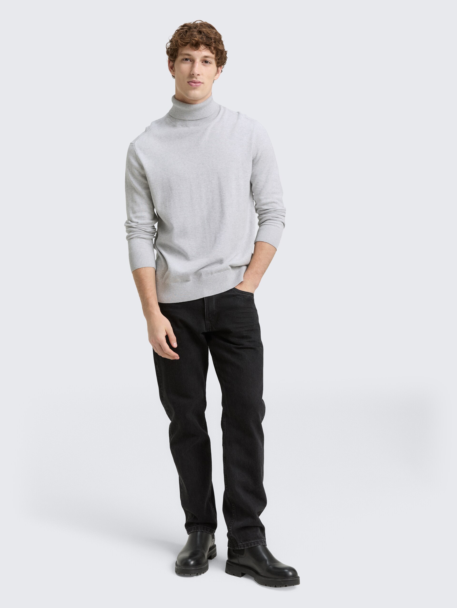Rollkragenpullover aus Baumwolle - Light Stone Grey Melange - Model-Vorderansicht