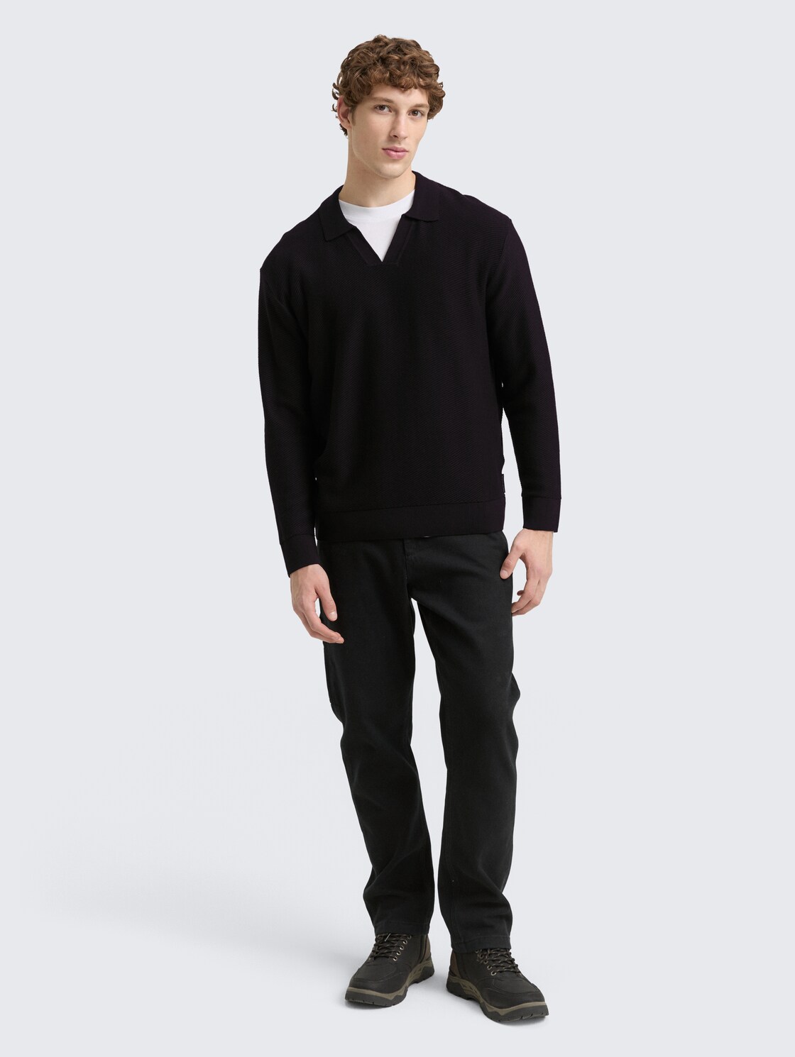 Relaxed Fit Strick-Poloshirt - Black - Model-Vorderansicht