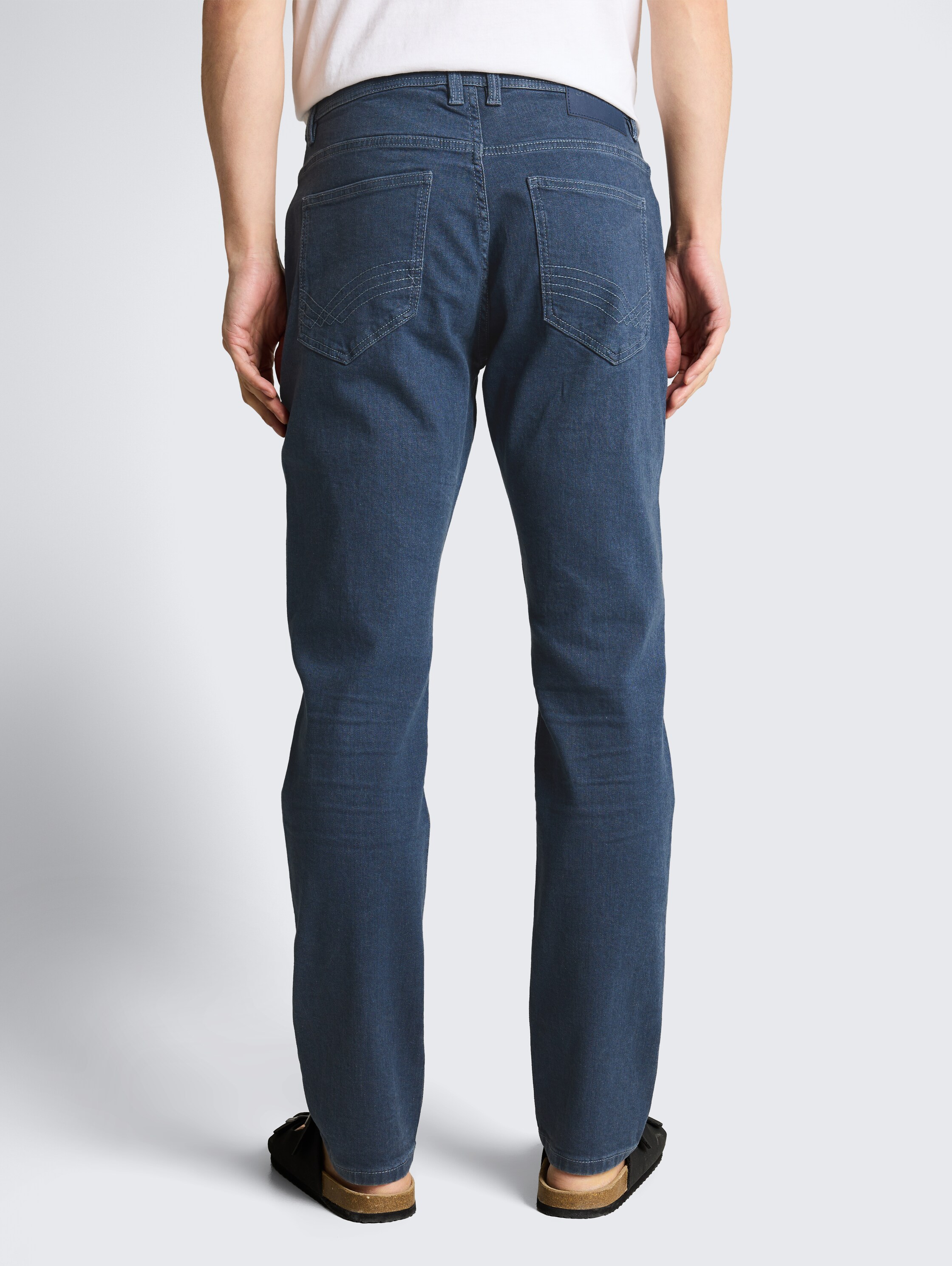 TTJOSH REGULAR SLIM jeans met stretch - rinsed blue grey denim - Neklijn model-achteraanzicht