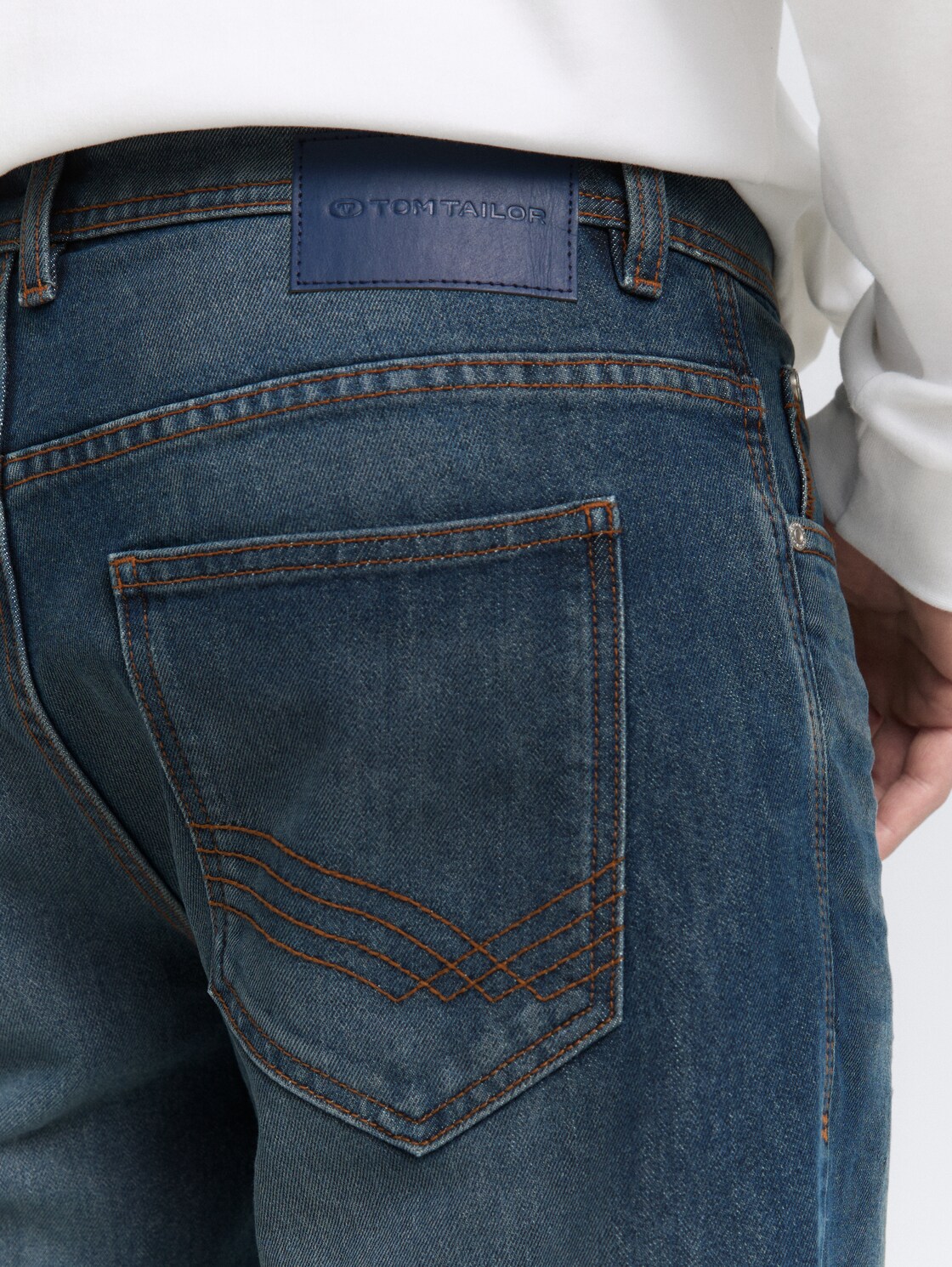 TTMARVIN STRAIGHT Jeans - mid stone blue grey denim - Detail-Model-Ansicht