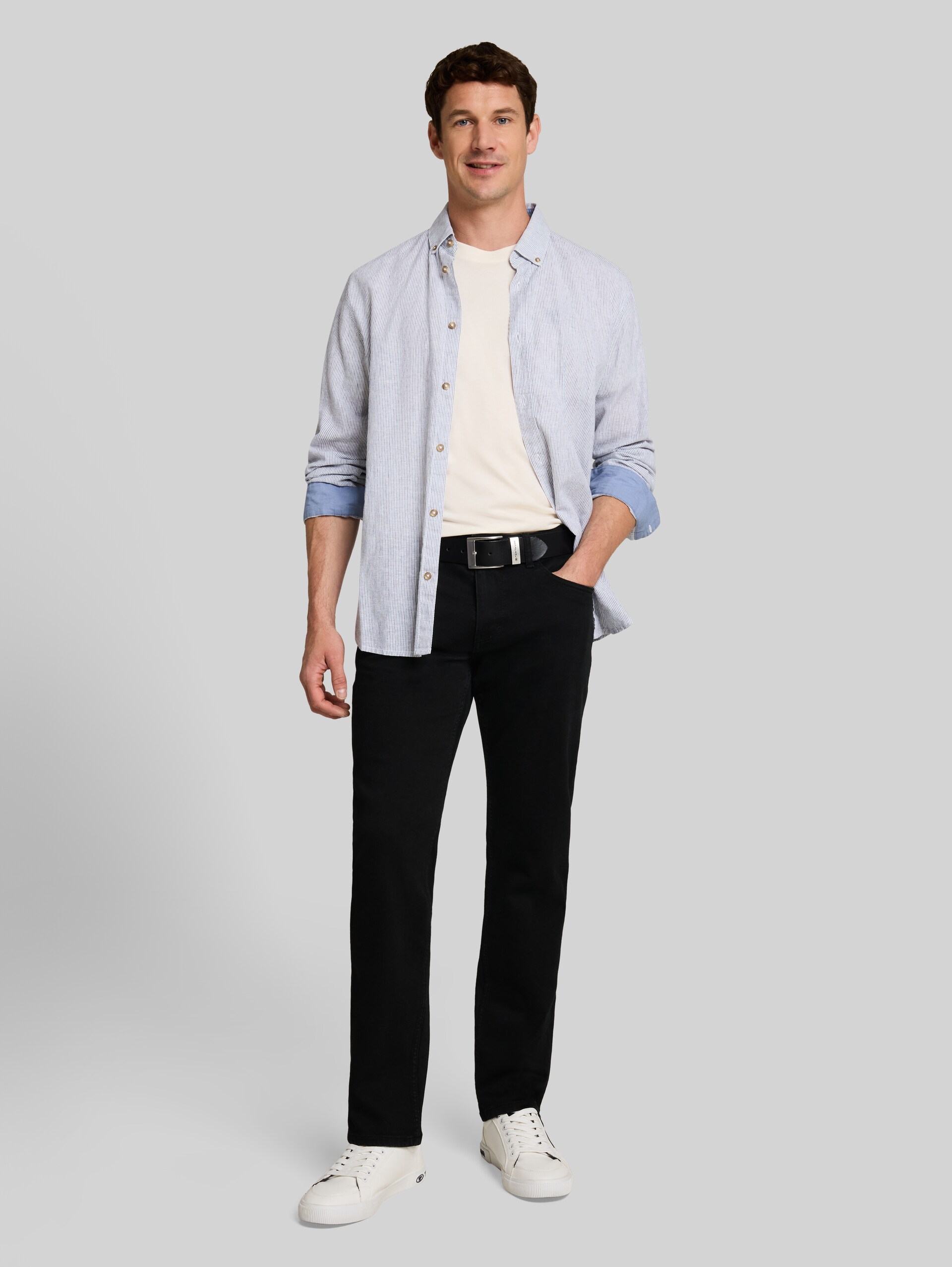 Jean TTMARVIN STRAIGHT - black denim - Vue de face du modèle