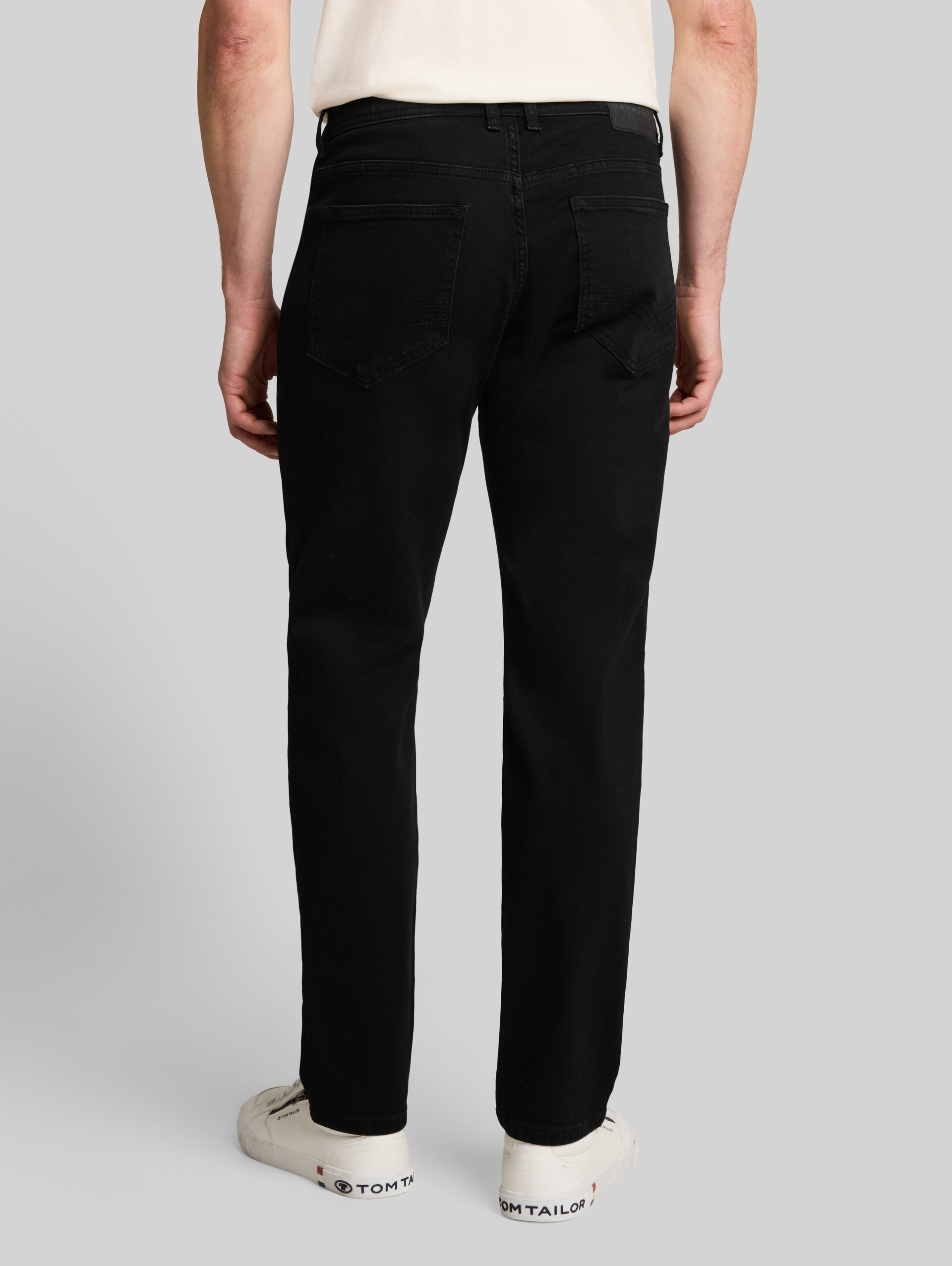 Jean TTMARVIN STRAIGHT - black denim - Découpe Vue arrière du modèle