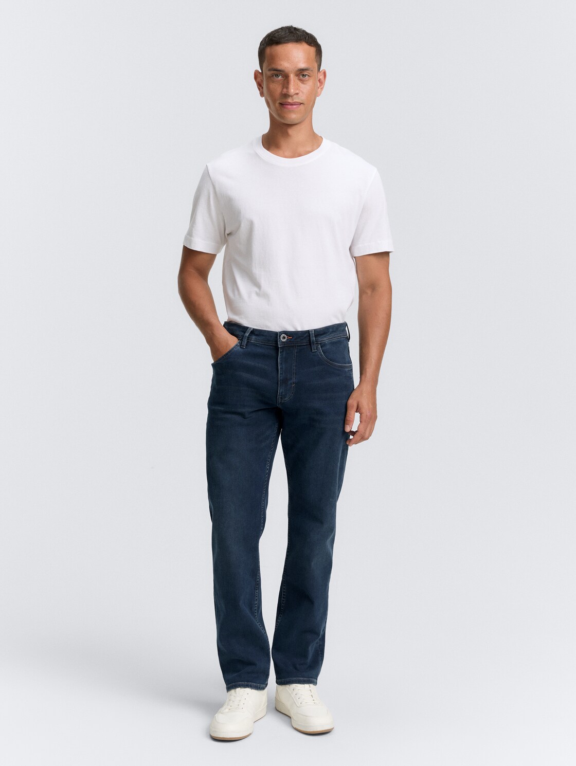 TTMARVIN STRAIGHT Jeans mit Superstretch - dark stone blue black denim - Model-Vorderansicht