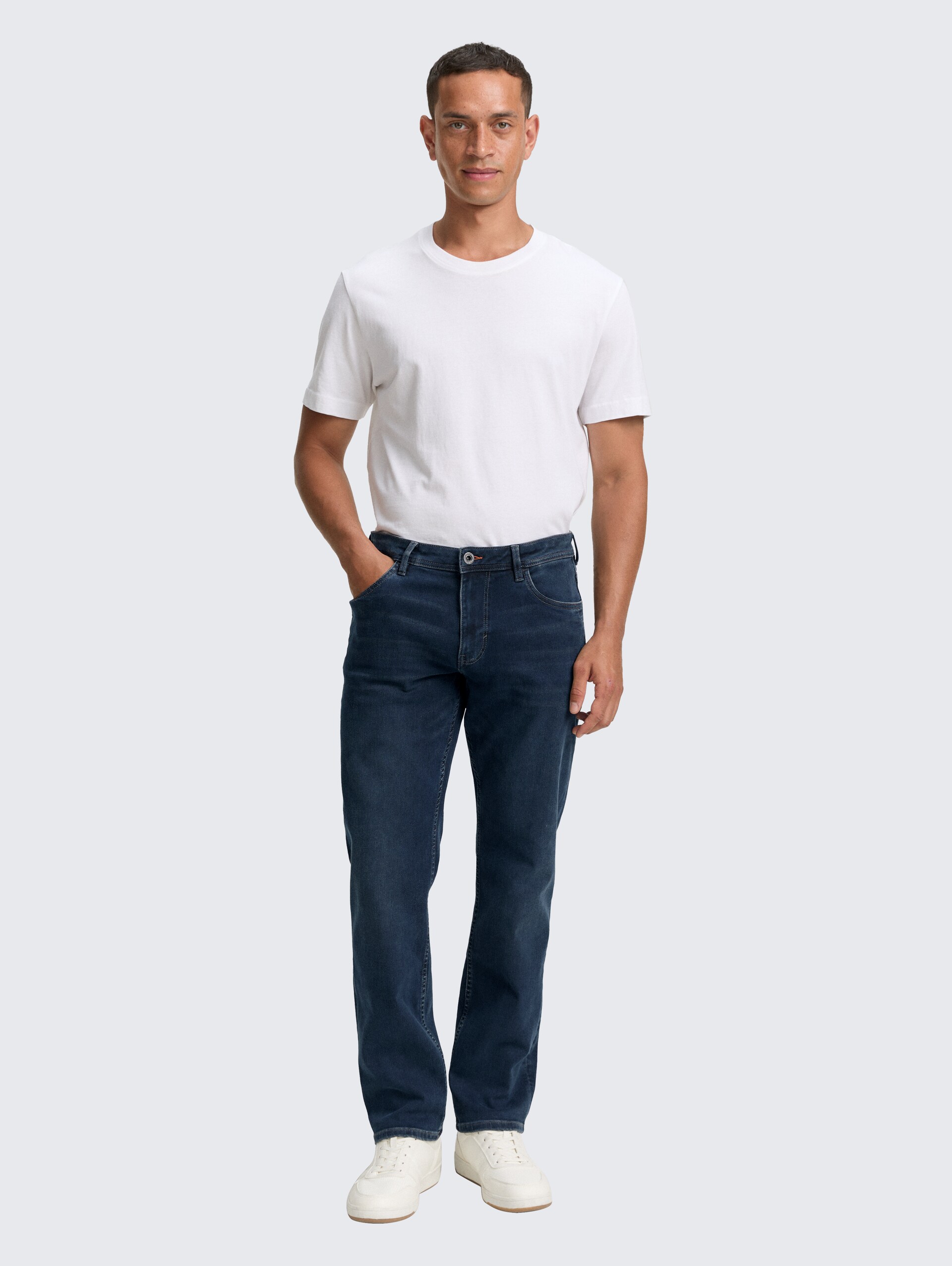 TTMARVIN STRAIGHT Jeans mit Superstretch - dark stone blue black denim - Model-Vorderansicht