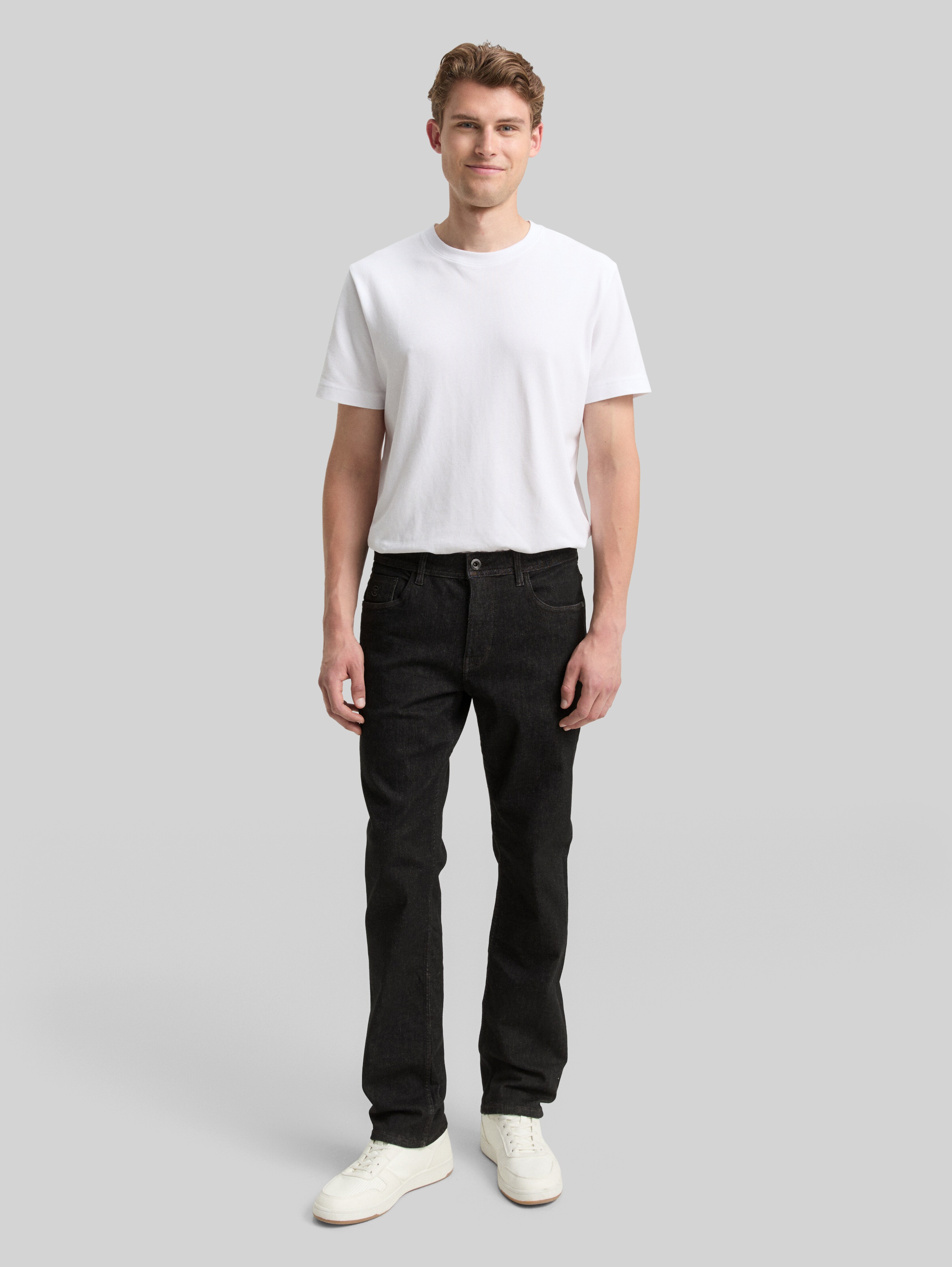 TTMARVIN STRAIGHT jeans with super-stretch in black by Tom Tailor