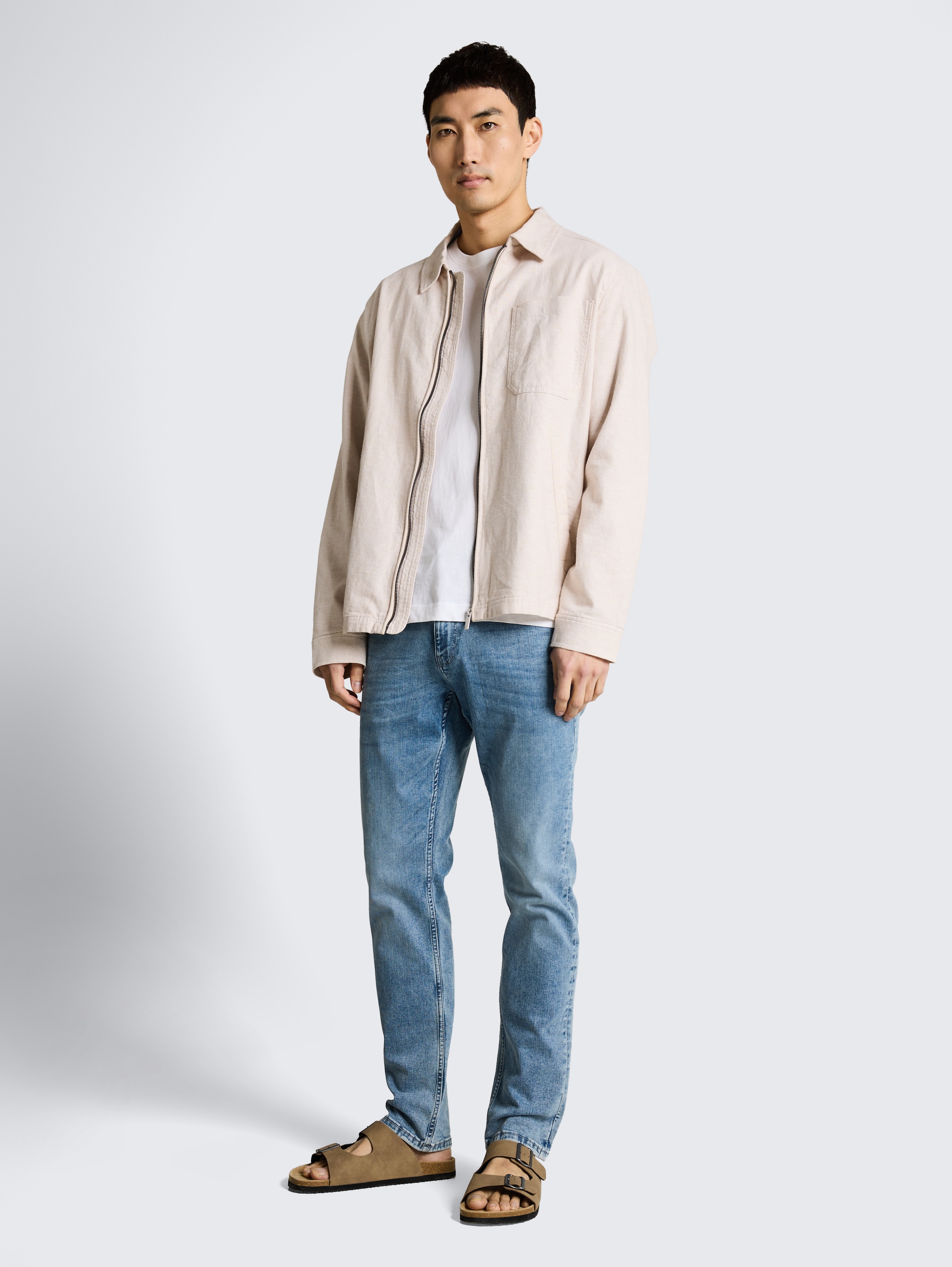 TTJOSH REGULAR SLIM Jeans mit Stretch - Used Light Stone Blue Denim - Model-Vorderansicht