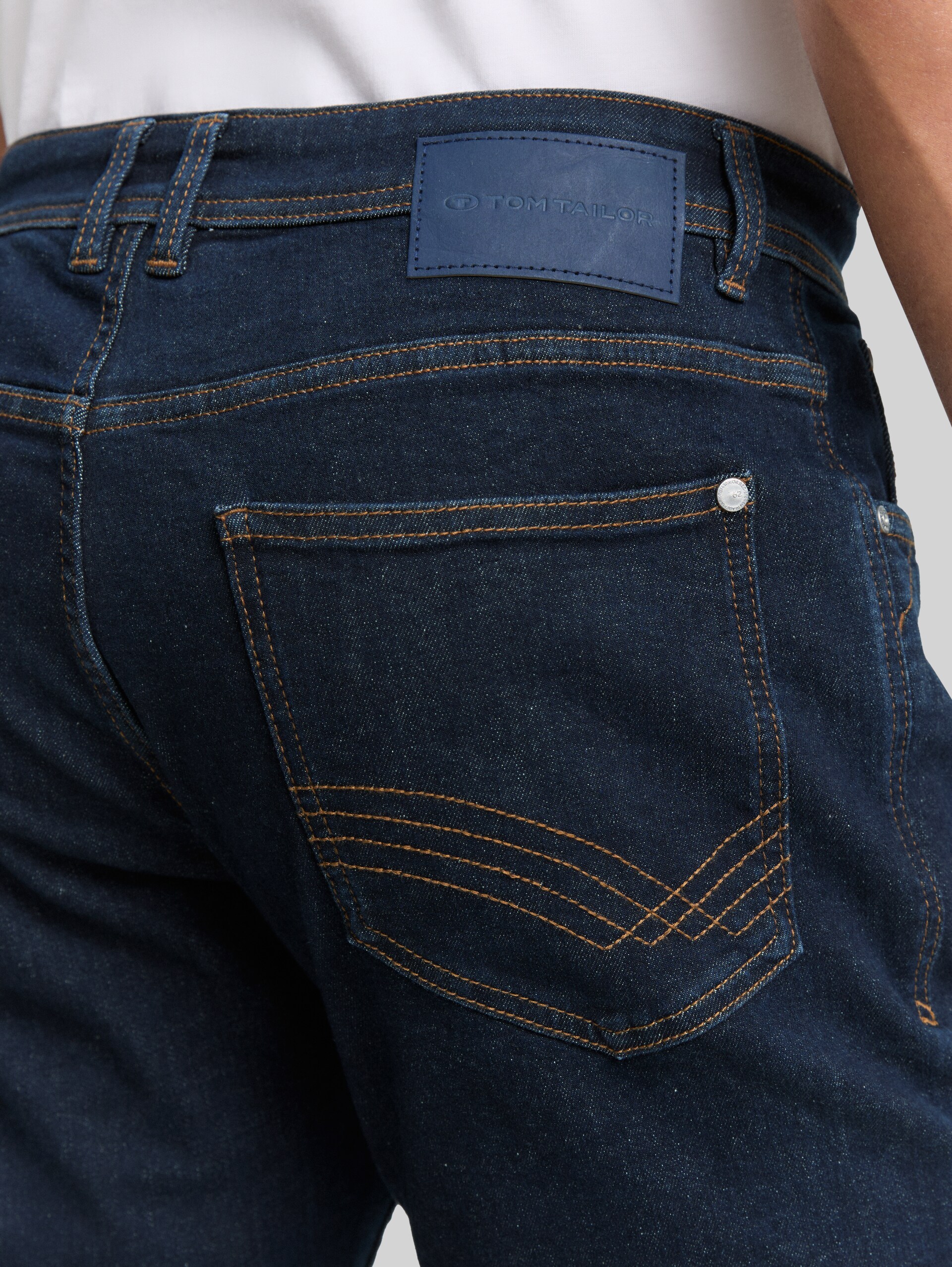 TTJOSH REGULAR SLIM Stretch jeans - Rinsed Blue Denim - Detail model view
