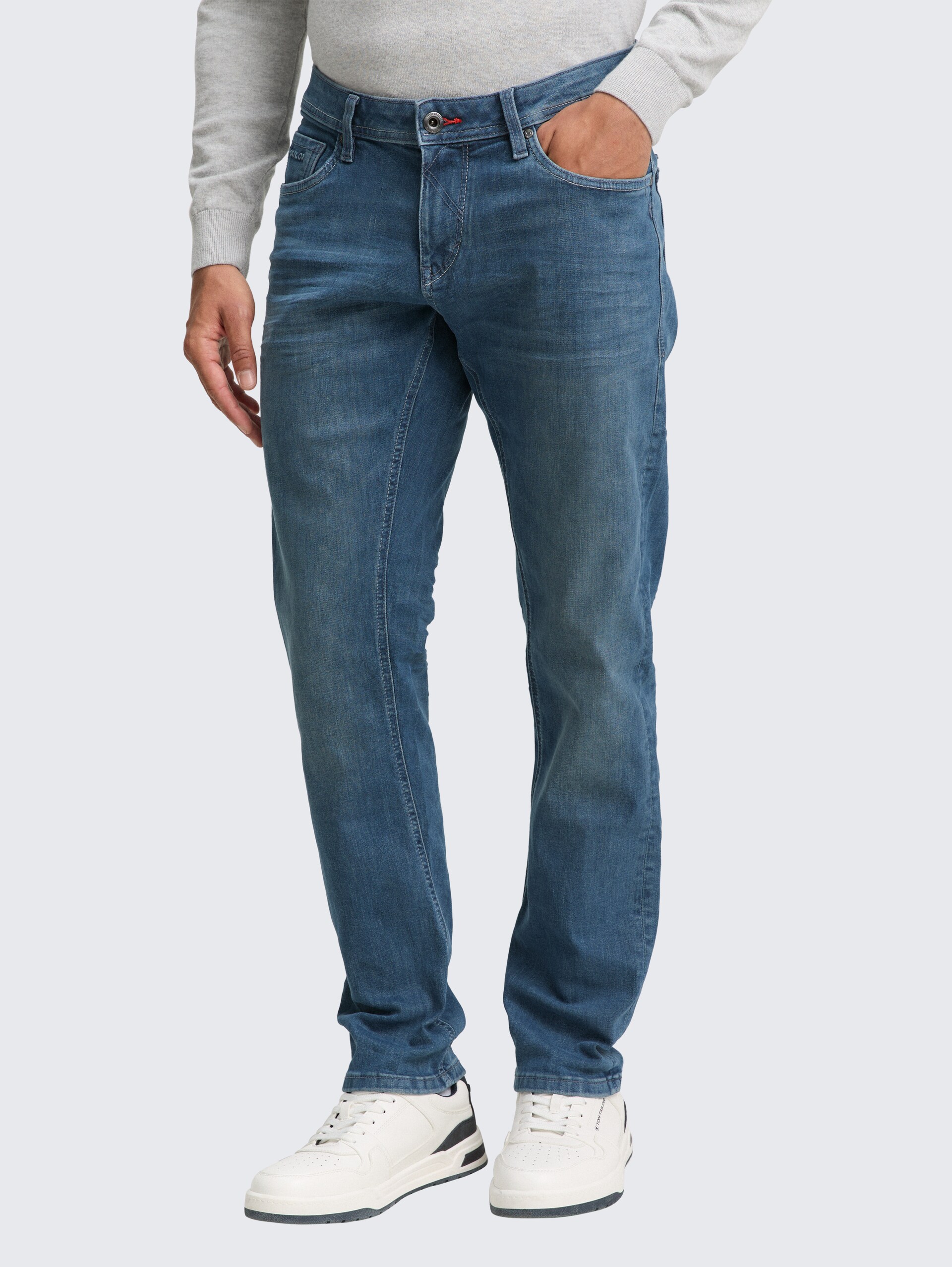 TTCURT TAPERED Jeans mit Stretch - blue grey denim - Ausschnitt Model-Vorderansicht