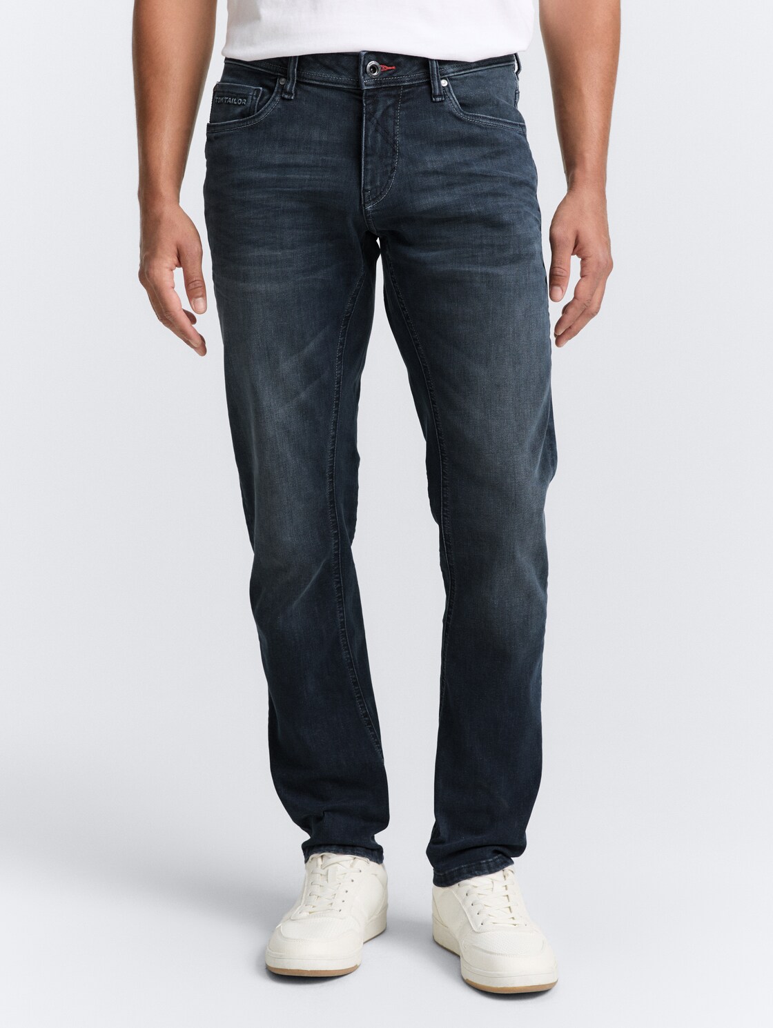 TTCURT TAPERED Jeans mit Stretch - blue black denim - Ausschnitt Model-Vorderansicht