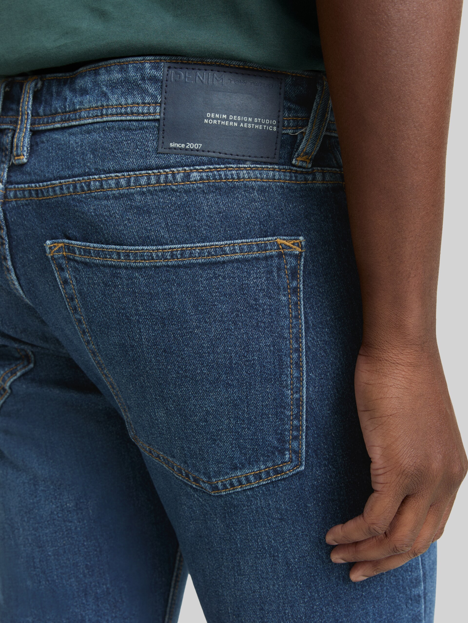 TTPIERS SLIM Jeans - Used Dark Stone Blue Denim - Detail model view