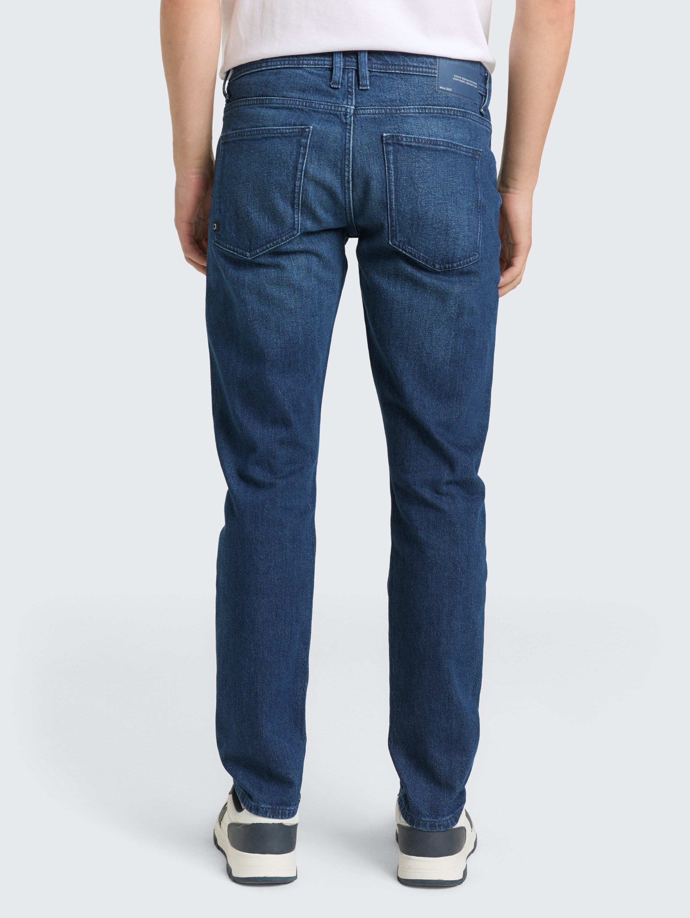 TTPIERS SLIM Jeans - dark blue denim - Auschnitt Model-Rückansicht