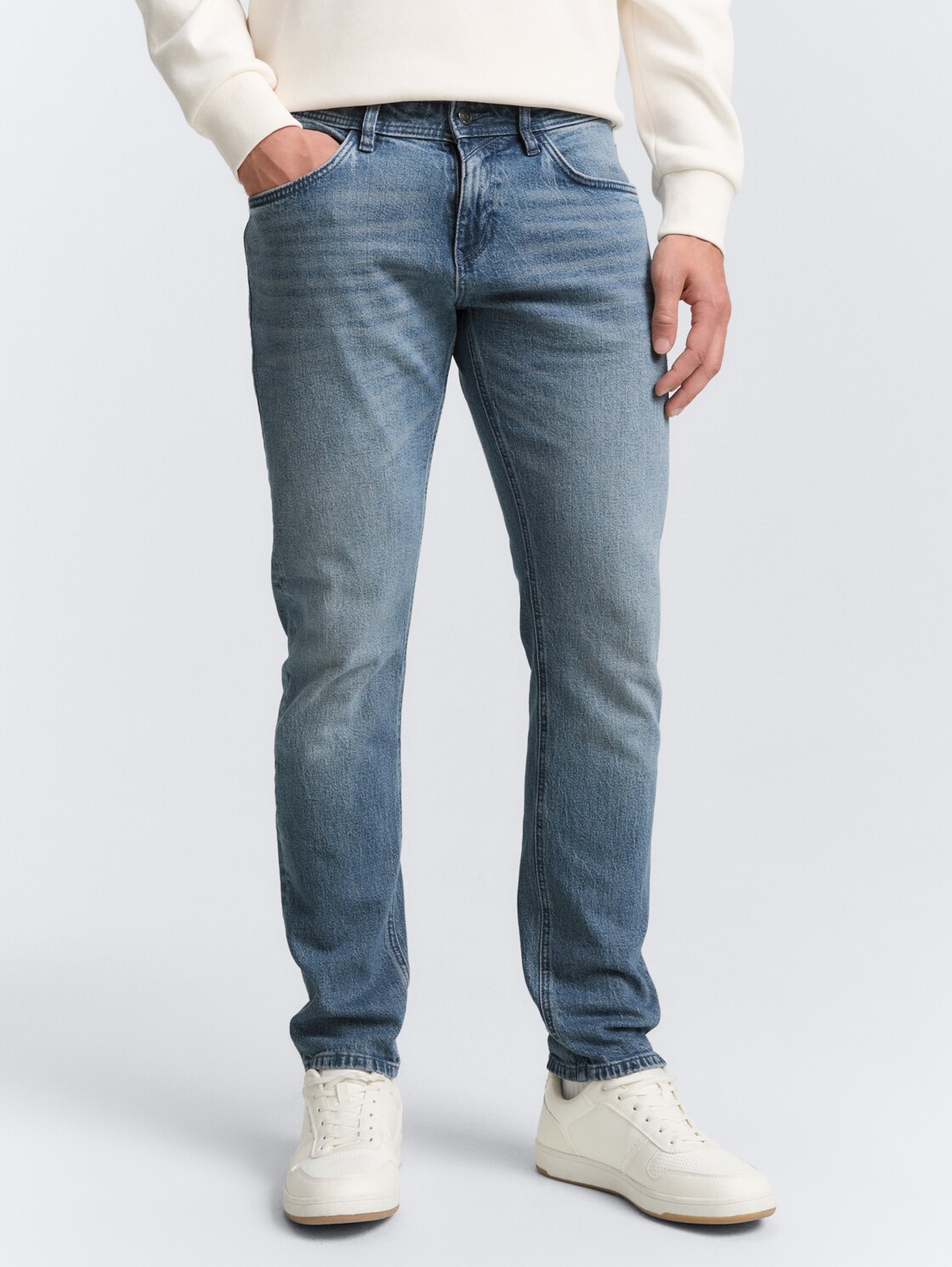 TTPIERS SLIM Jeans - mid stone blue grey denim - Ausschnitt Model-Vorderansicht