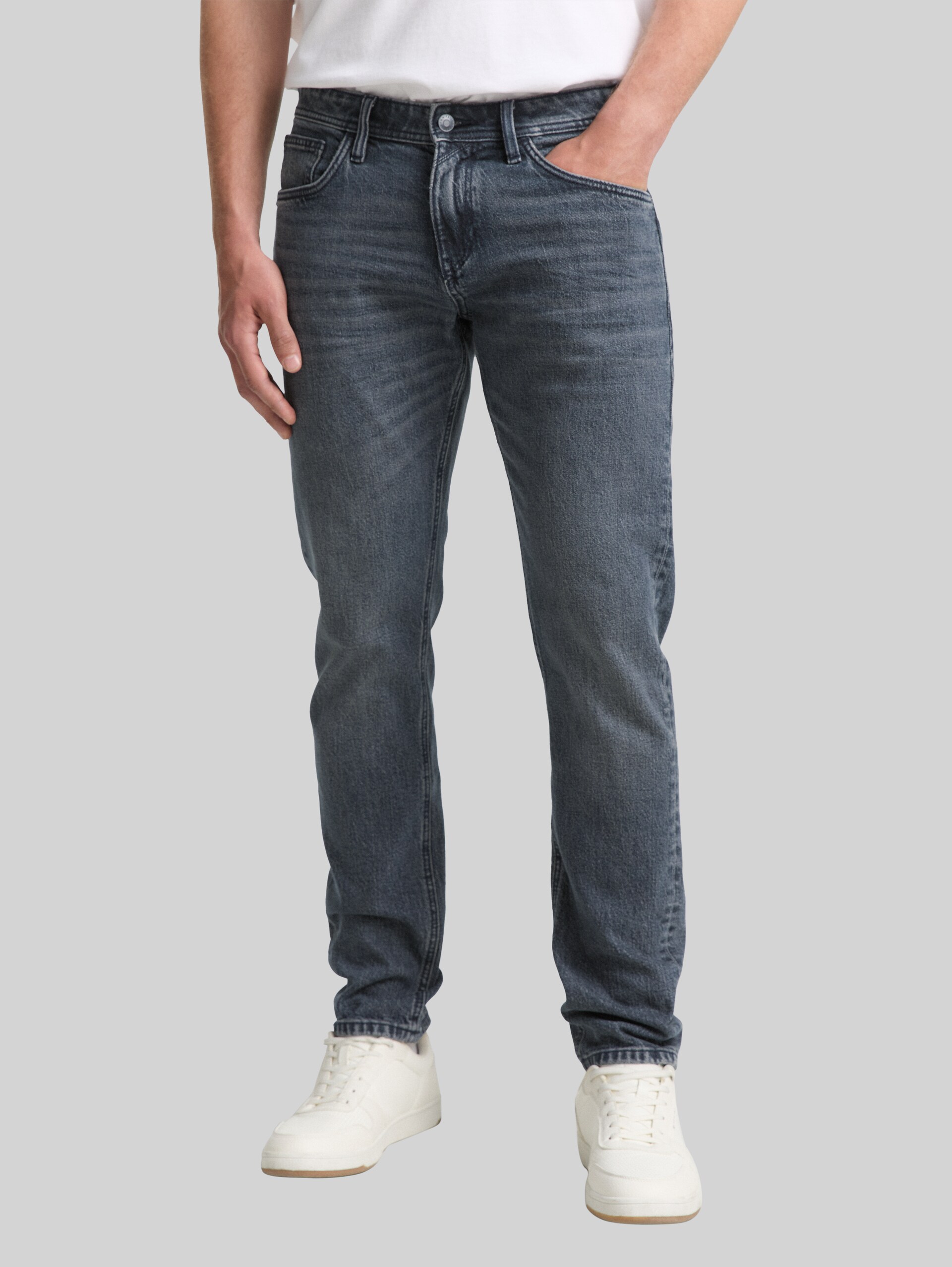 TTPIERS SLIM Jeans - used dark stone grey denim - Ausschnitt Model-Vorderansicht