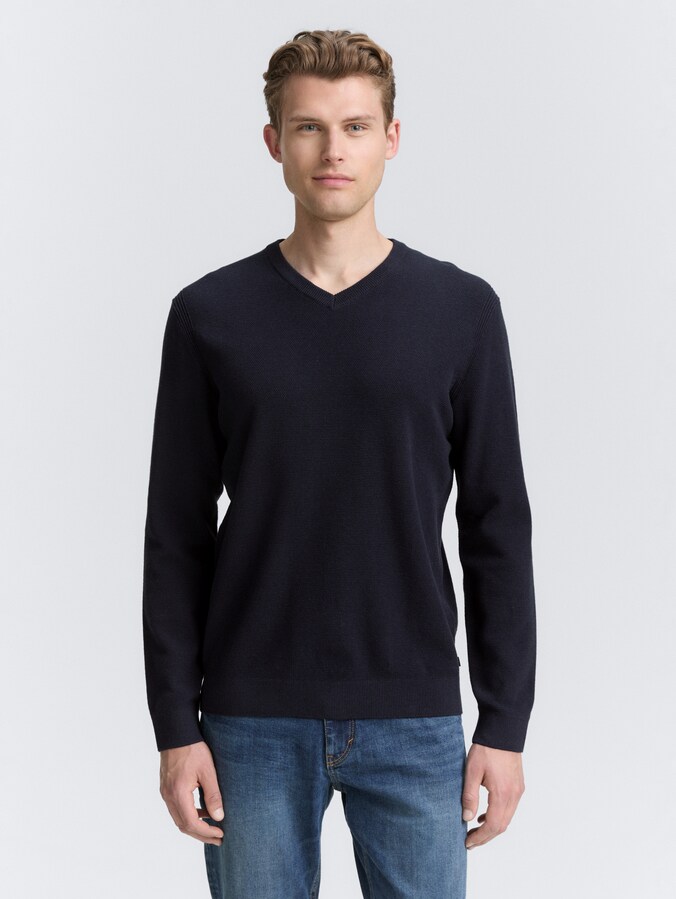 Gebreide trui met V-hals van biologisch katoen door Men, Knitted Navy Melange