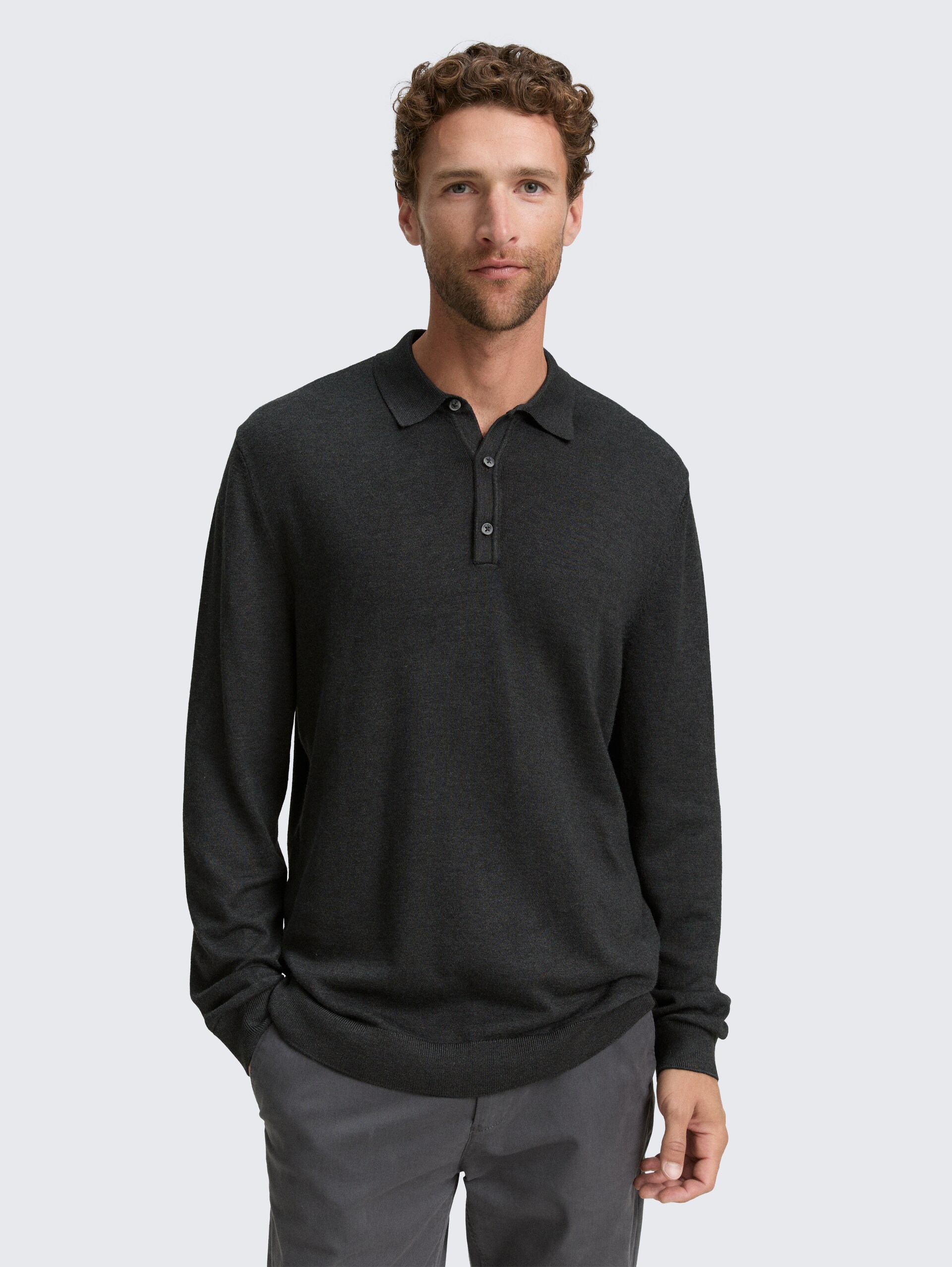 Strick-Poloshirt aus Viskose - Black Grey Melange - Ausschnitt Model-Vorderansicht