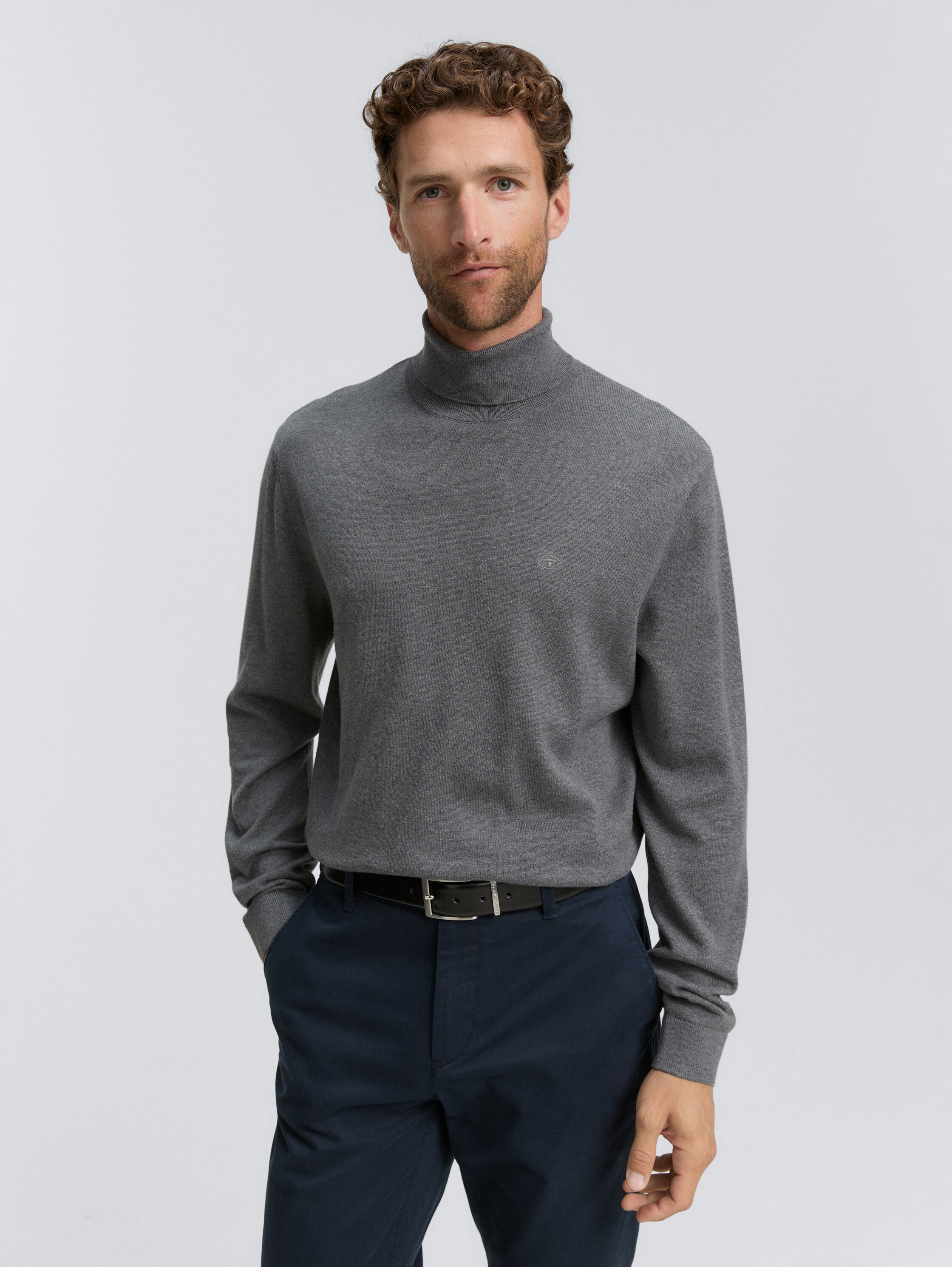 Rollkragenpullover aus Baumwolle - classic dark grey melange - Ausschnitt Model-Vorderansicht