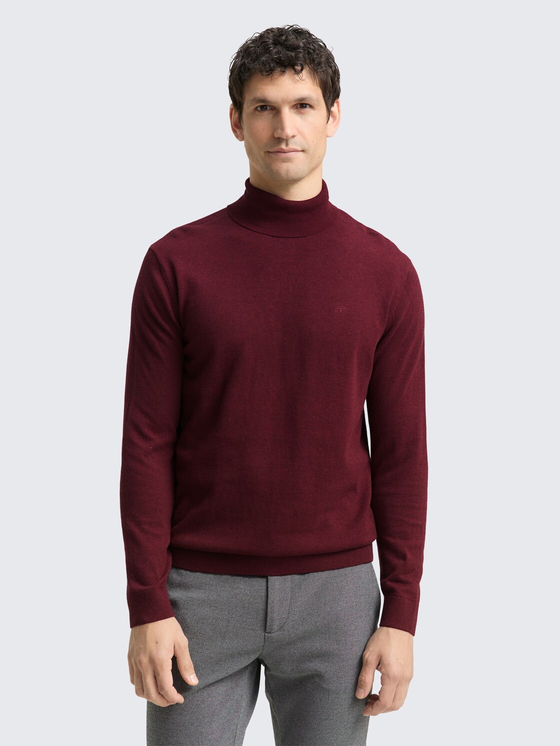 Rollkragenpullover aus Baumwolle - bordeaux melange - Ausschnitt Model-Vorderansicht