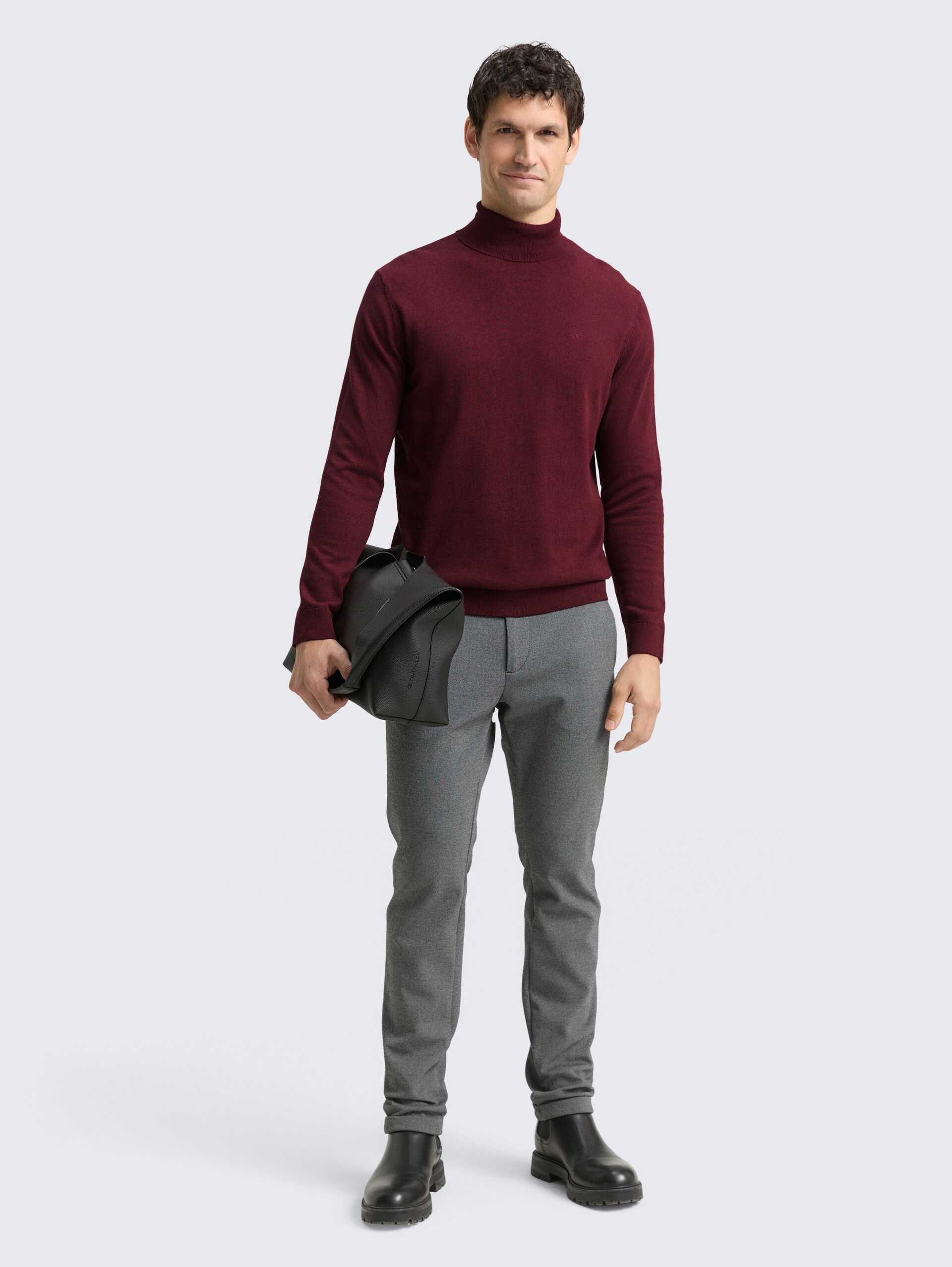 Rollkragenpullover aus Baumwolle - bordeaux melange - Model-Vorderansicht