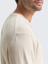 Strickpullover mit Kaschmir-Anteil - soft buttercream melange - Detail-Model-Ansicht