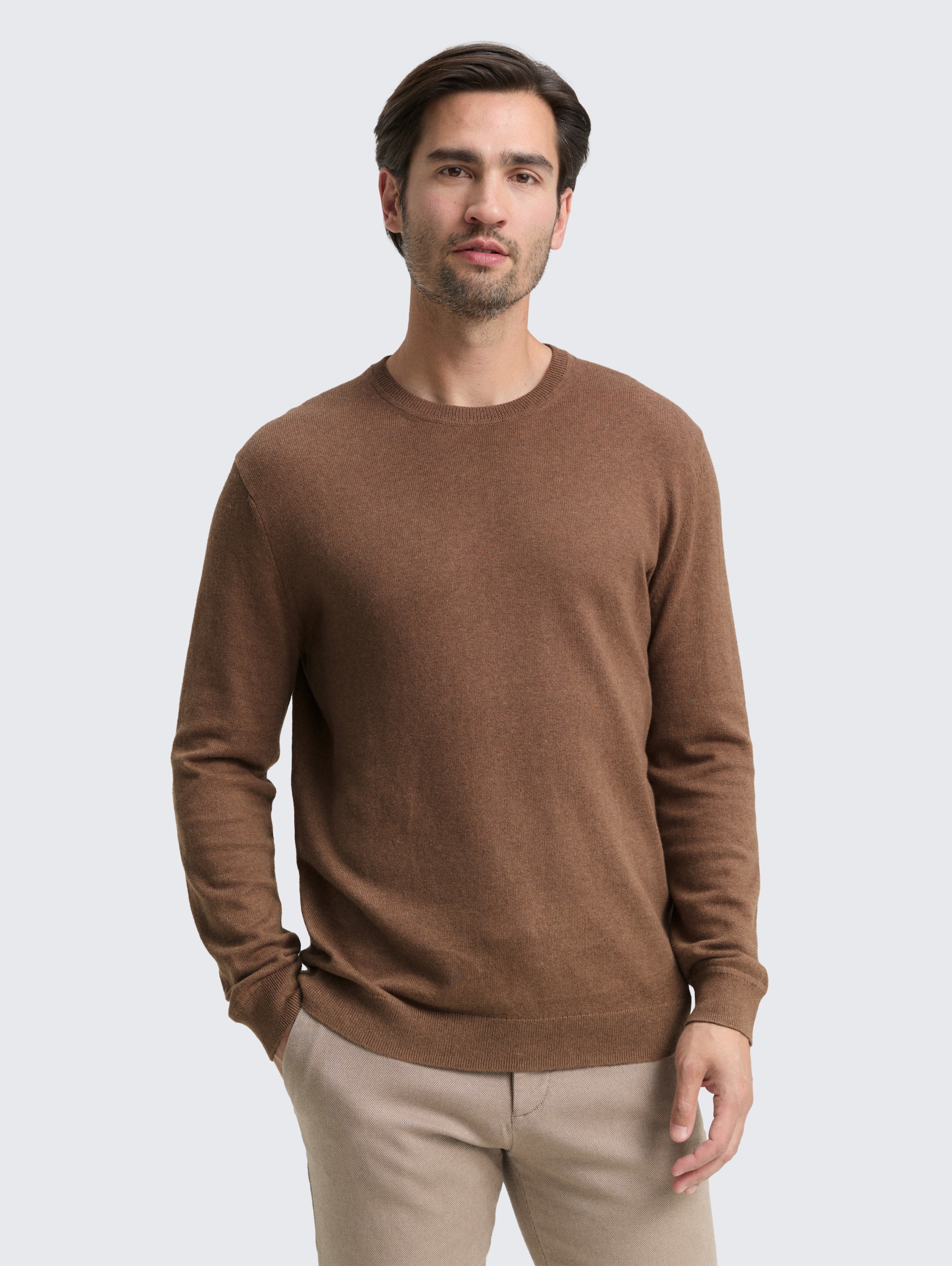 Strickpullover mit Kaschmir-Anteil - dark taupe melange - Ausschnitt Model-Vorderansicht