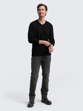 Pull en tricot avec cachemire - Black - Vue de face du modèle