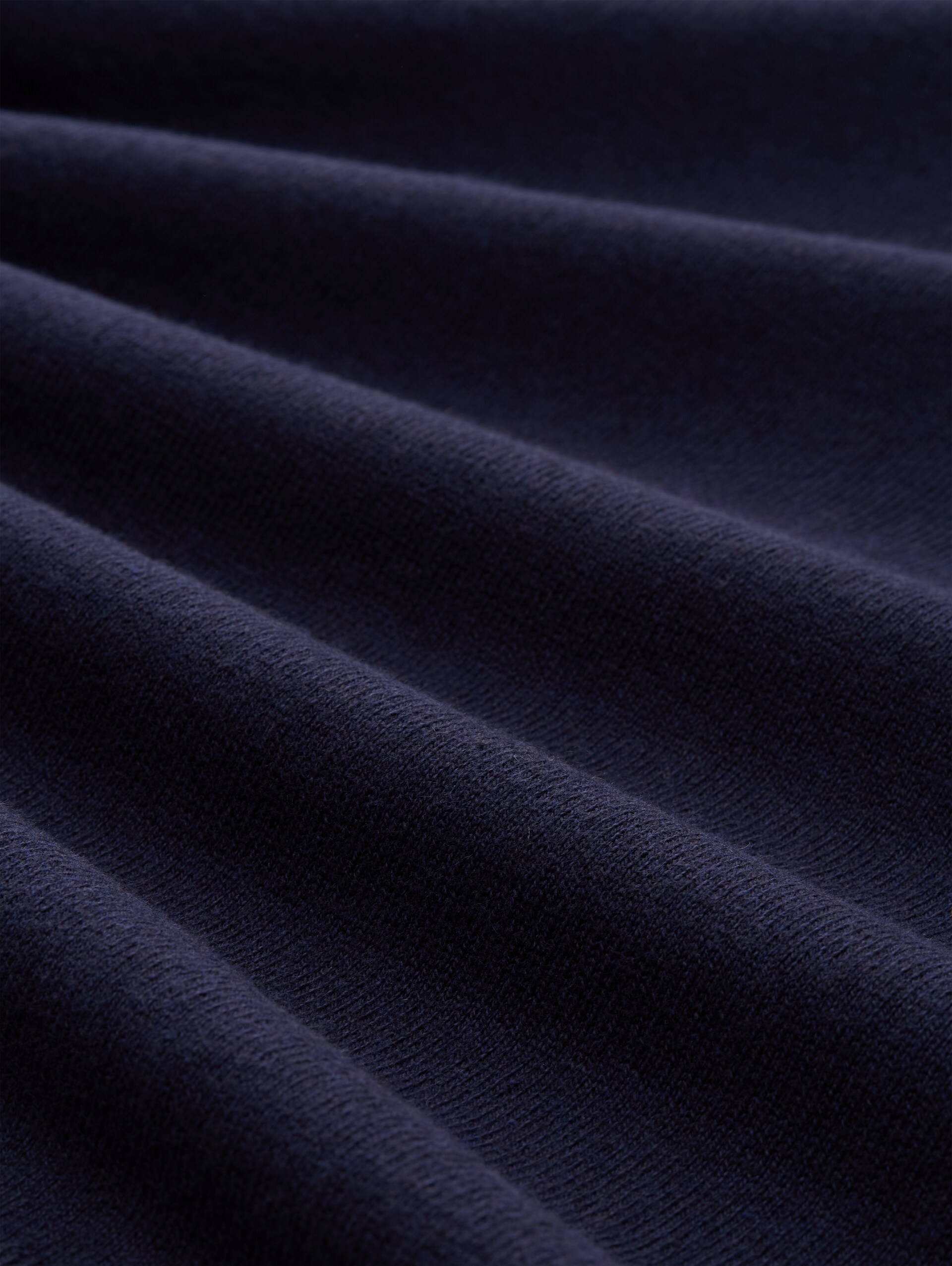 Turtleneck jumper with cashmere blend - Knitted Navy Melange - Material view