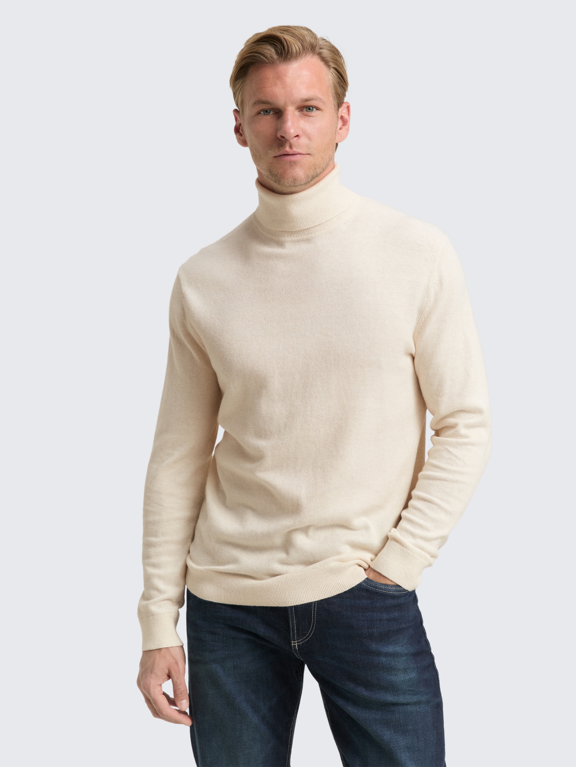 Rollkragenpullover mit Kaschmir-Anteil - soft buttercream melange - Ausschnitt Model-Vorderansicht