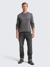 Strickpullover im Washed-Look aus Baumwolle - classic dark grey - Model-Vorderansicht