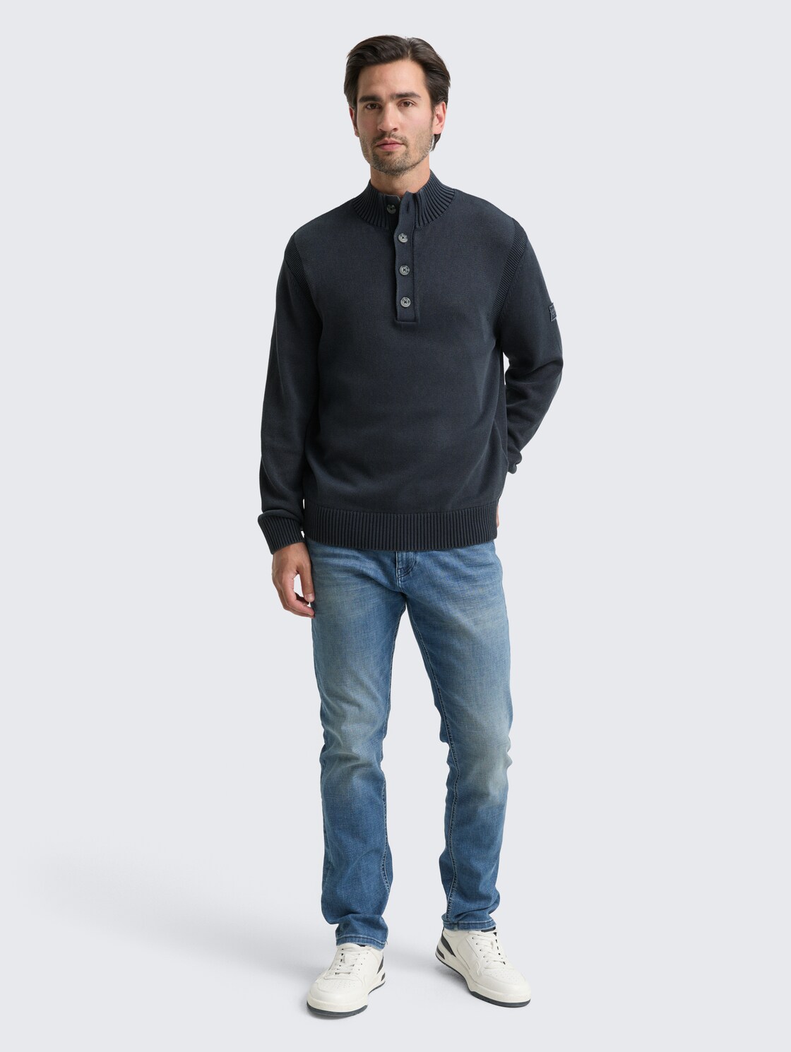 Troyer knitted jumper in a washed cotton look - sky captain blue - Model front view