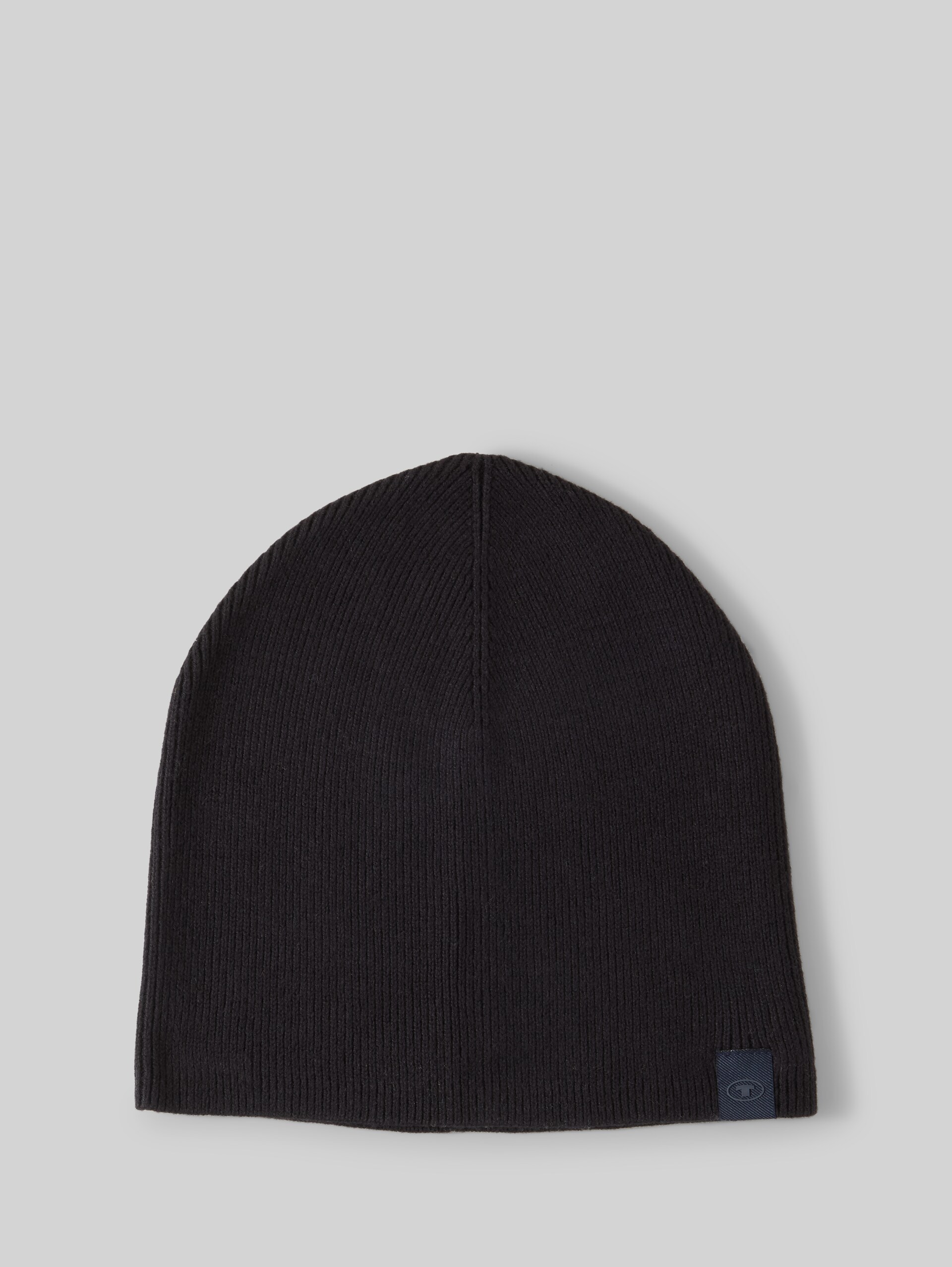 Beanie hat with cashmere content - Black - Front product view