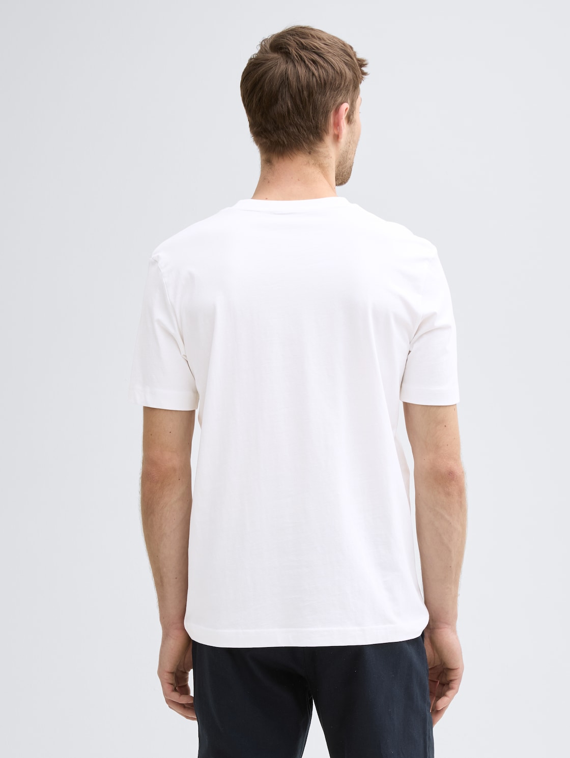 T-Shirts im 2er-Pack - Tarmac Grey - Auschnitt Model-Rückansicht