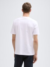 T-Shirts im 2er-Pack - Dark Smoke Green - Auschnitt Model-Rückansicht