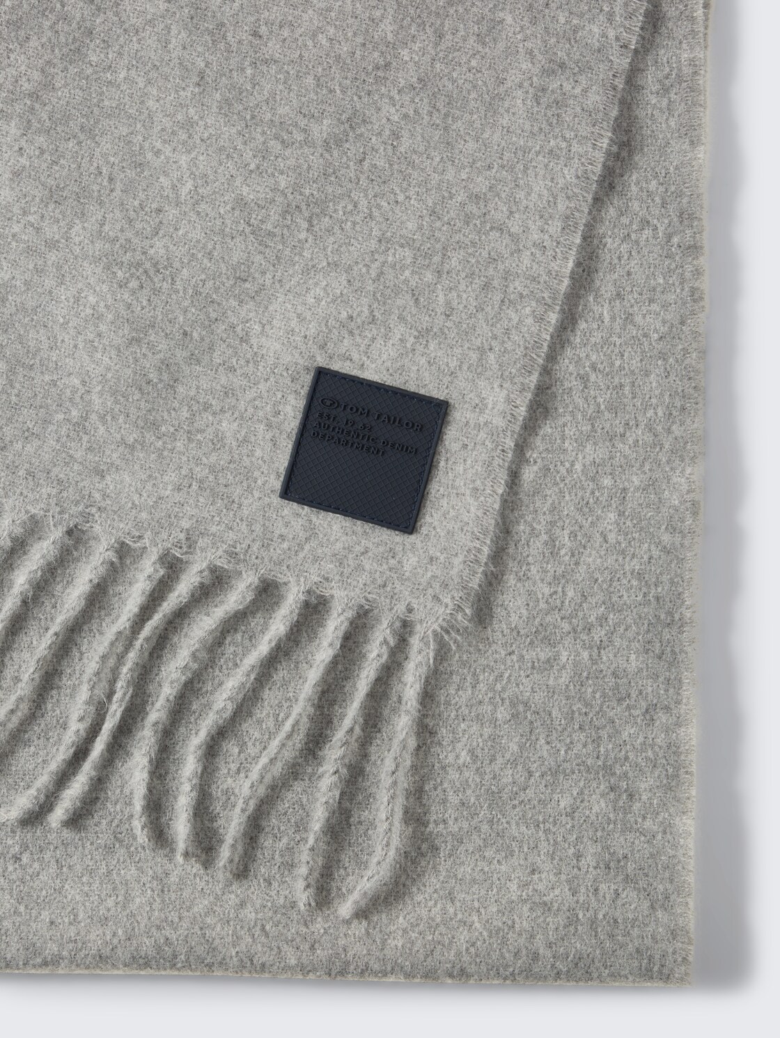 Schal mit Fransen - Light Soft Grey Melange - Material-Ansicht