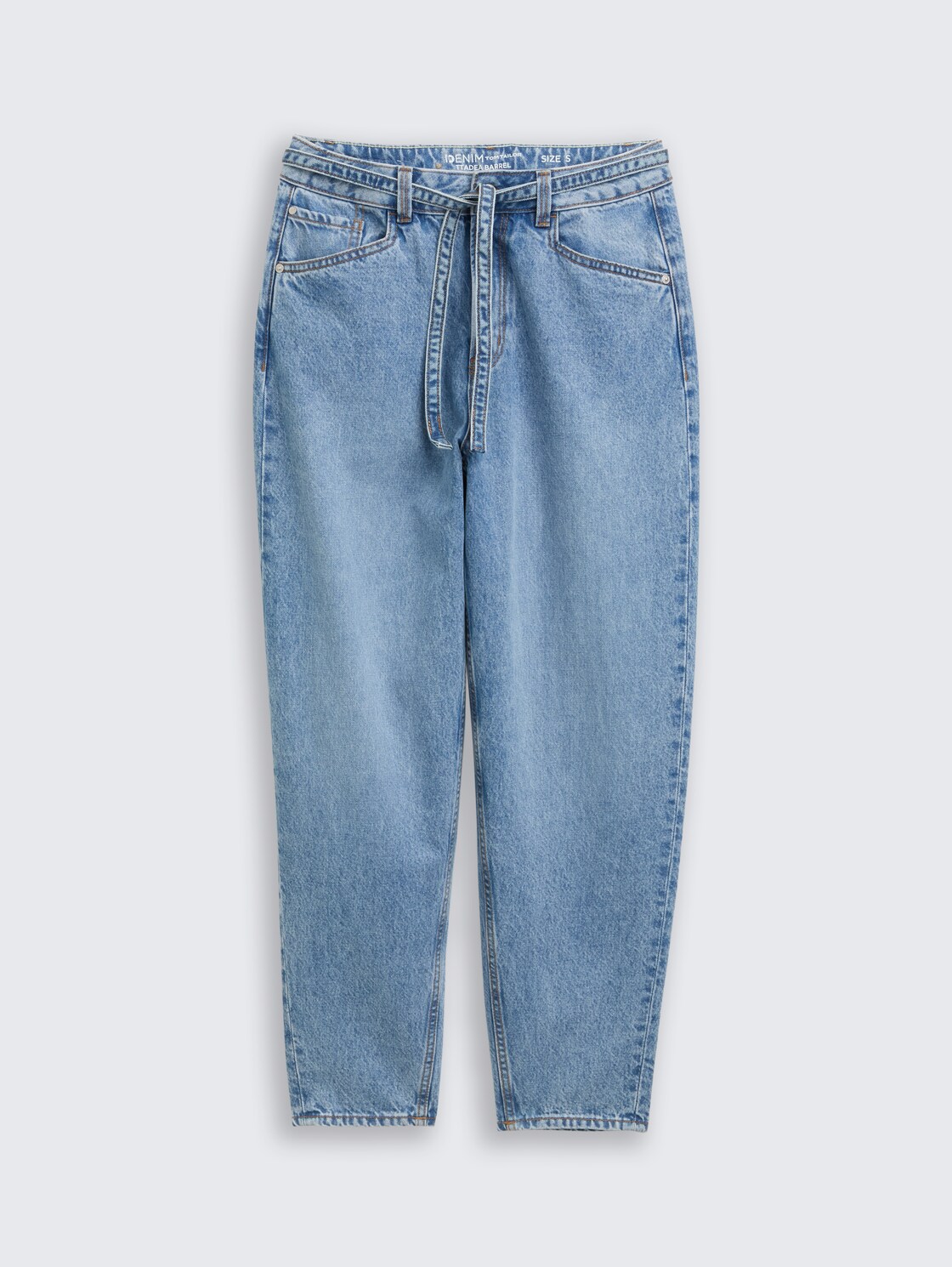 TTADEA BARREL Jeans mit Gürtel - Used Mid Stone Blue Denim - Vorder-Produkt-Ansicht