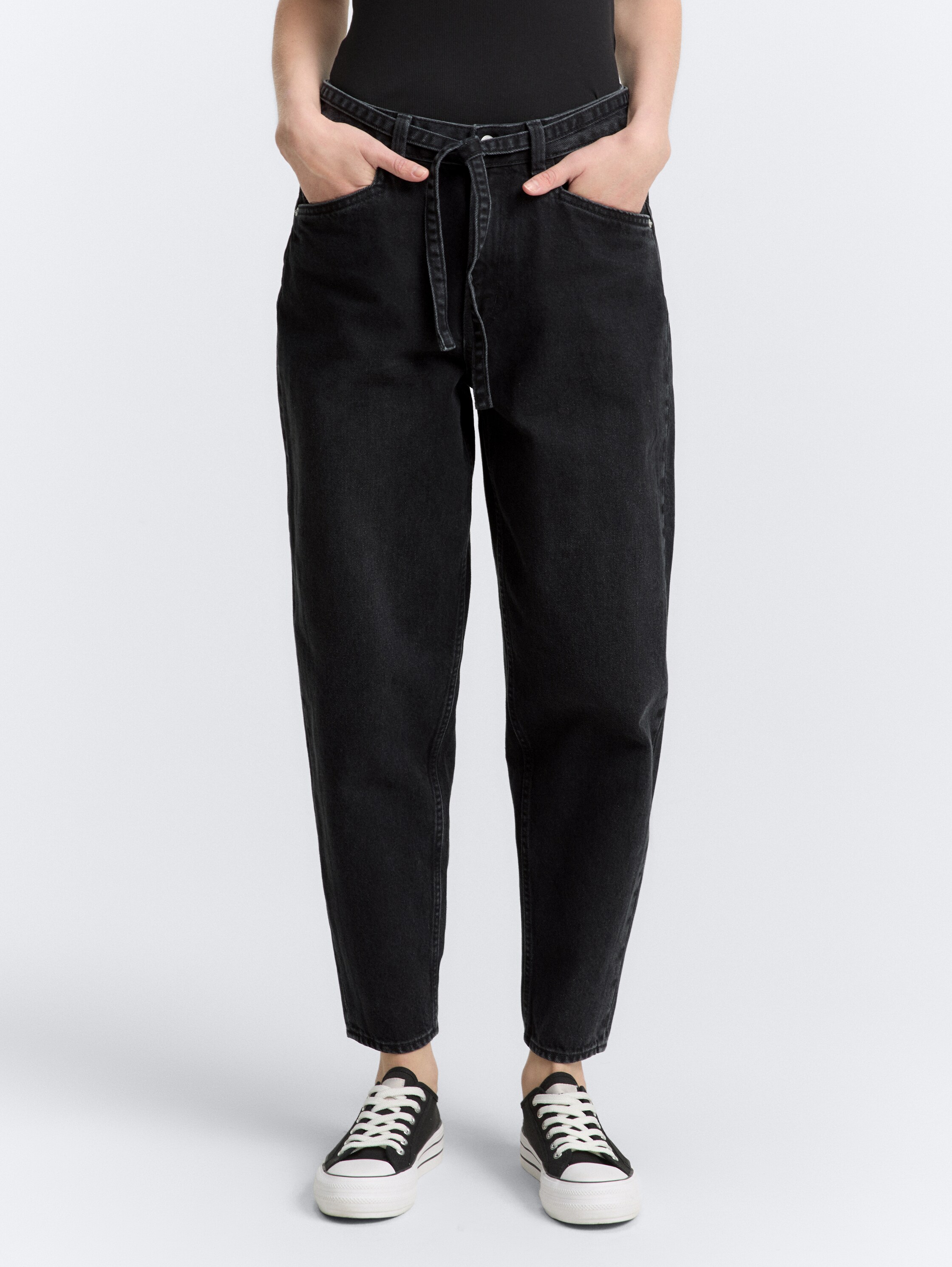 TTADEA BARREL Jeans mit Gürtel - black_denim - 