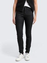 Coated TTNELA SKINNY Jeans - coated black denim - Ausschnitt Model-Vorderansicht