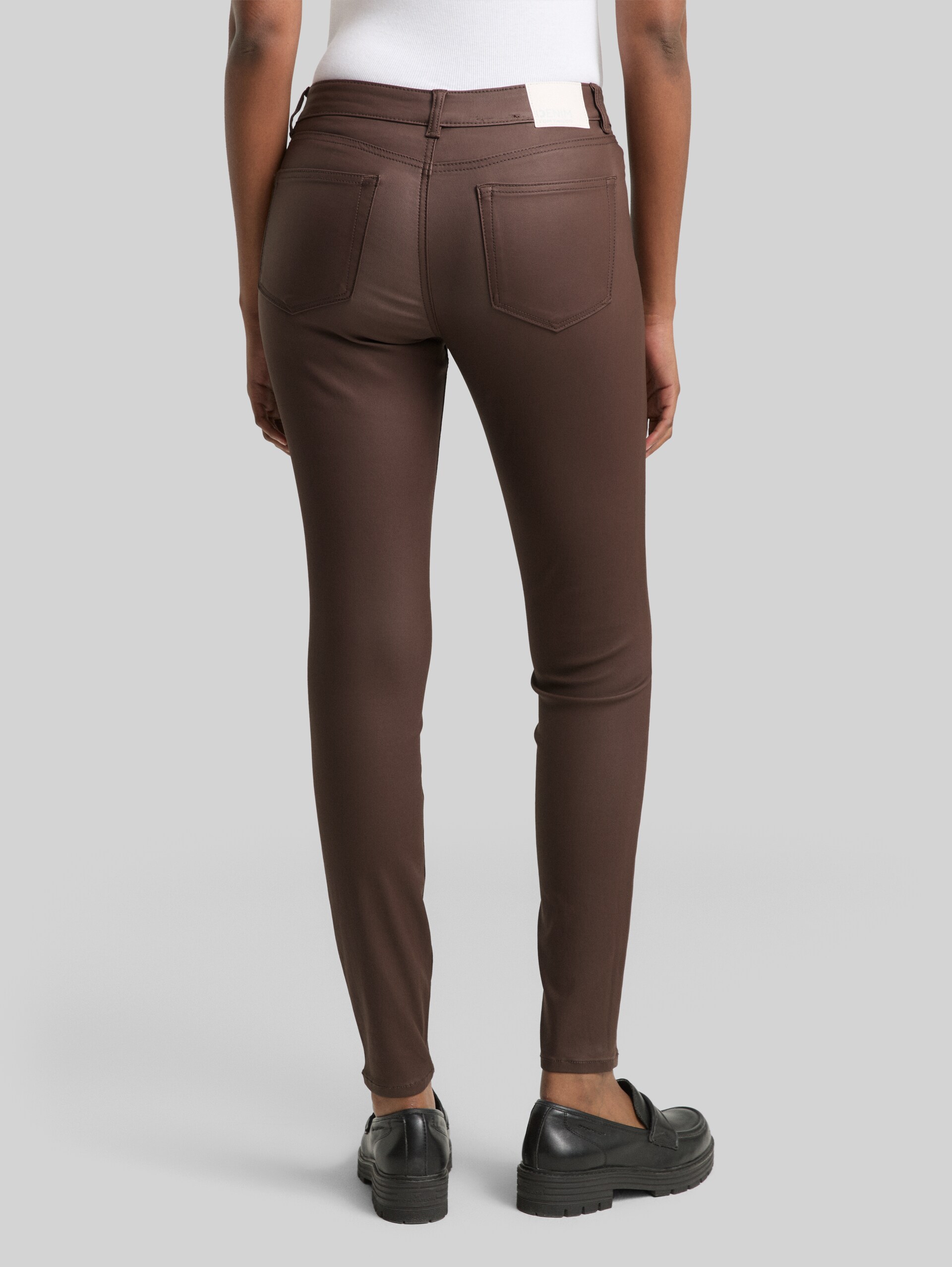 Coated TTNELA SKINNY jeans - brown coated denim - Neckline model-back view