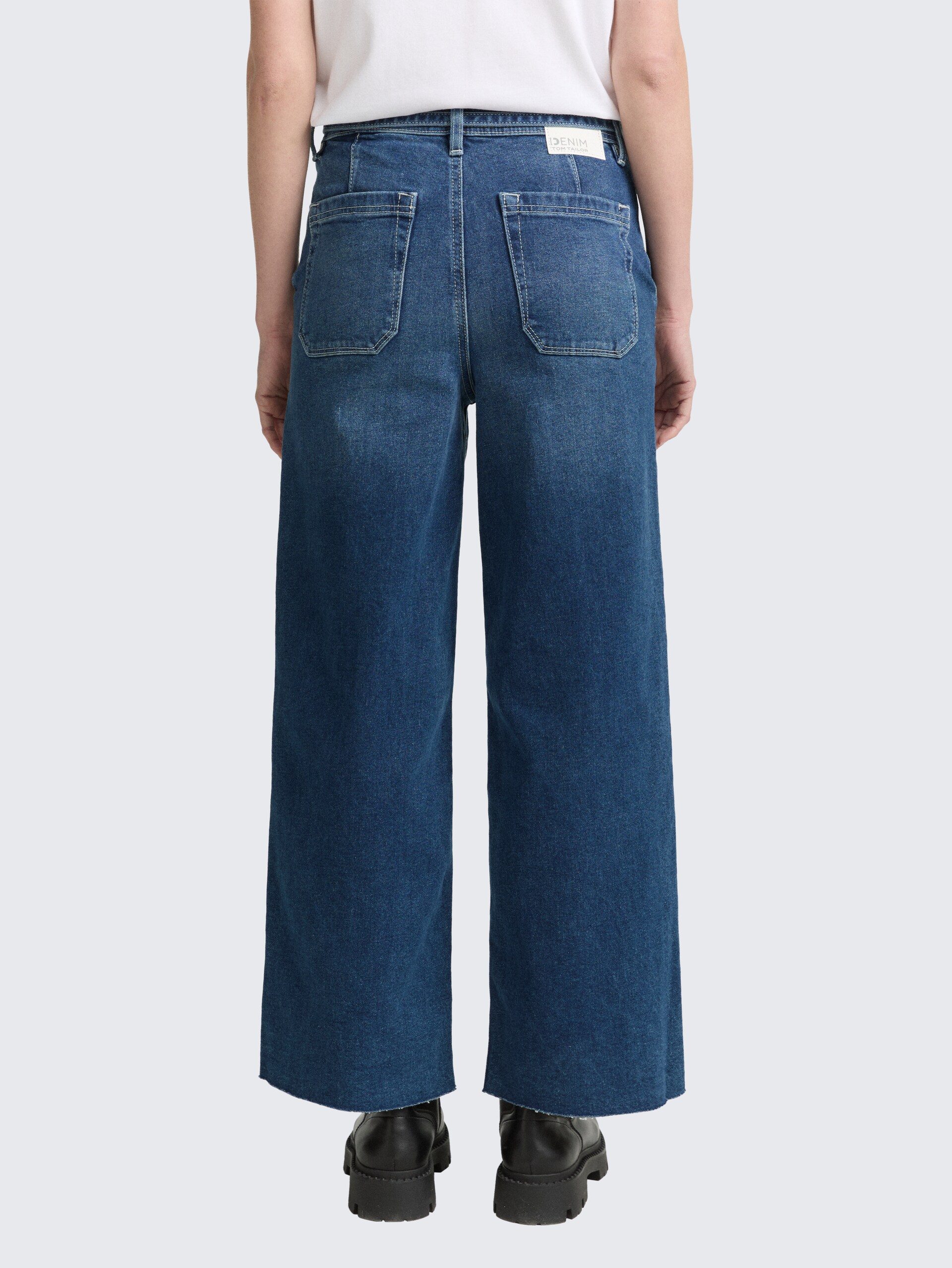 TTMIJA CULOTTE Jeans mit Gürtel - Used Mid Stone Blue Denim - Auschnitt Model-Rückansicht