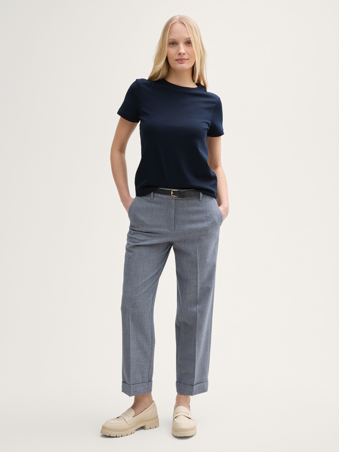 T-Shirt mit Rundhalsausschnitt - sky captain blue - Model-Vorderansicht