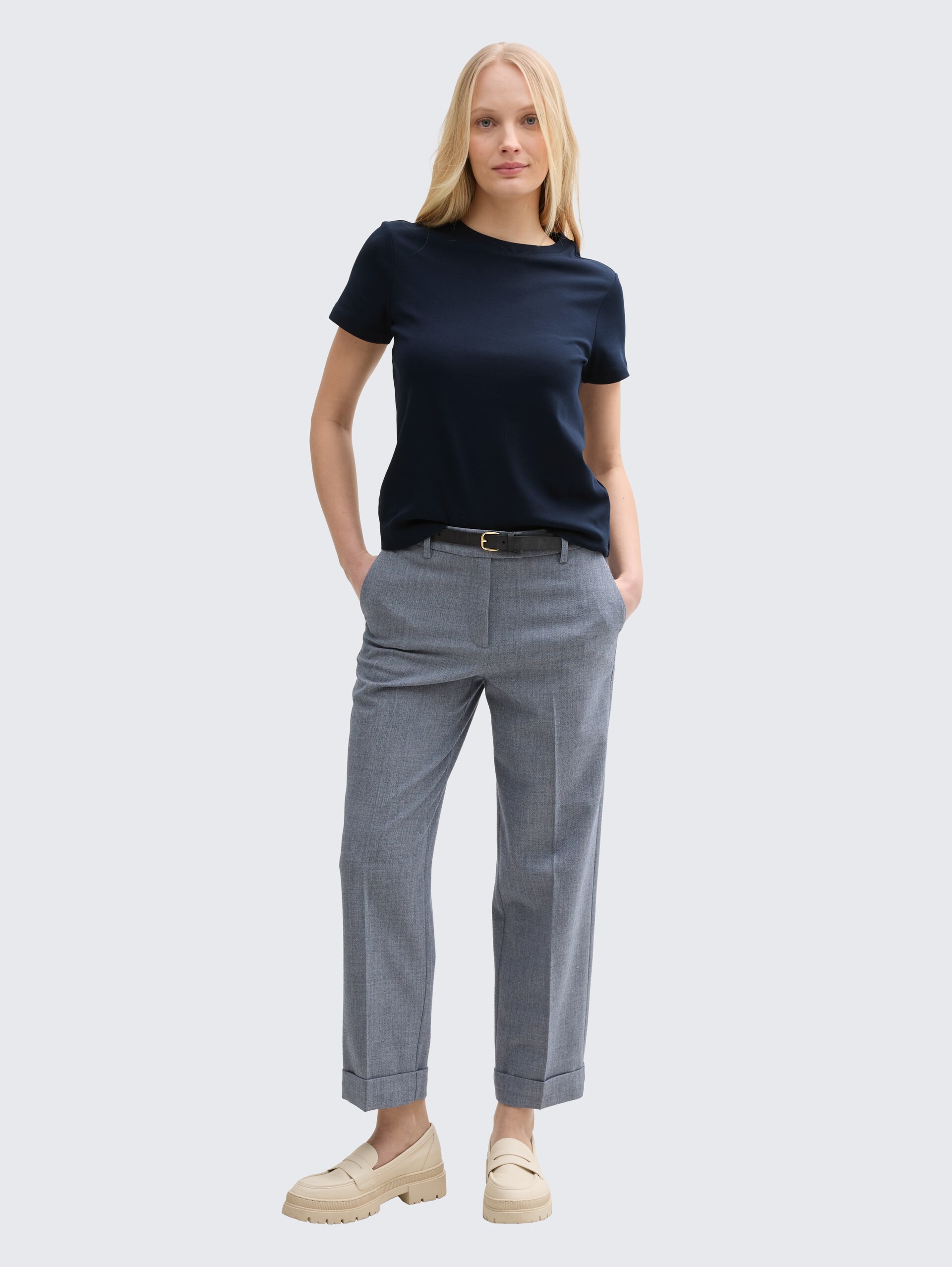 T-Shirt mit Rundhalsausschnitt - sky captain blue - Model-Vorderansicht