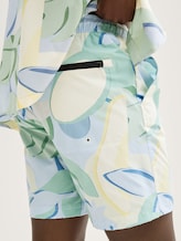 Badeshorts mit Print - colorful big tropical print - Detail-Model-Ansicht
