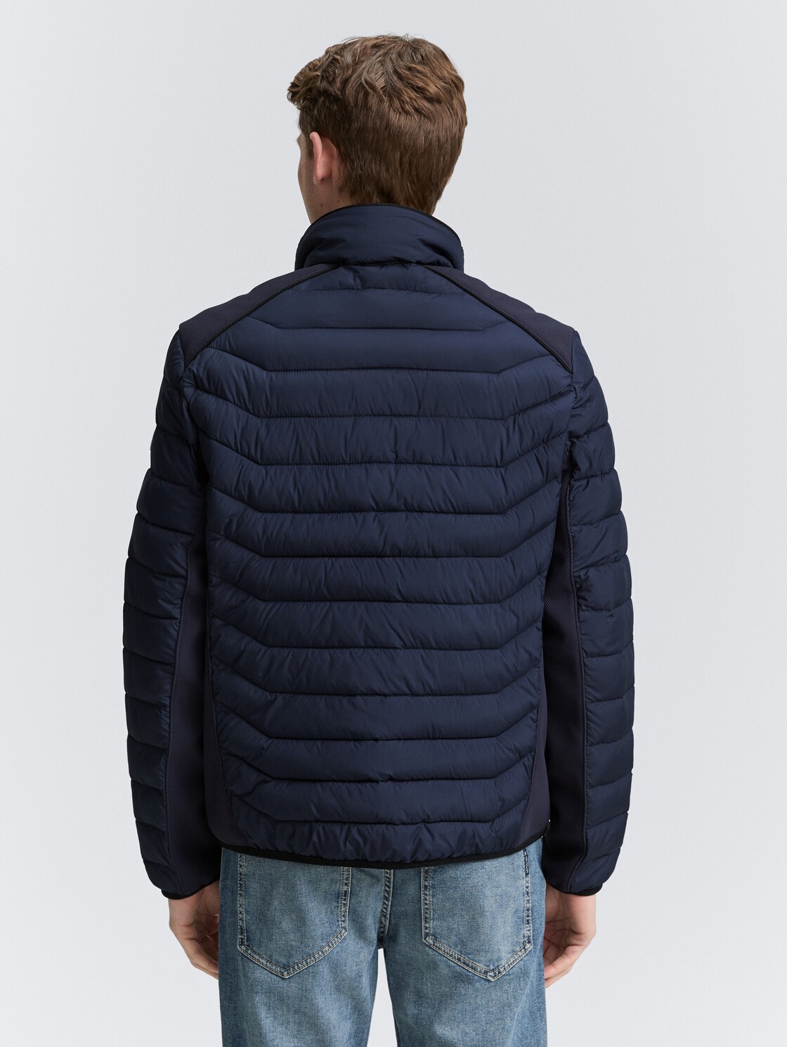 Lightweight Hybrid Steppjacke - sky captain blue - Model-Rückansicht