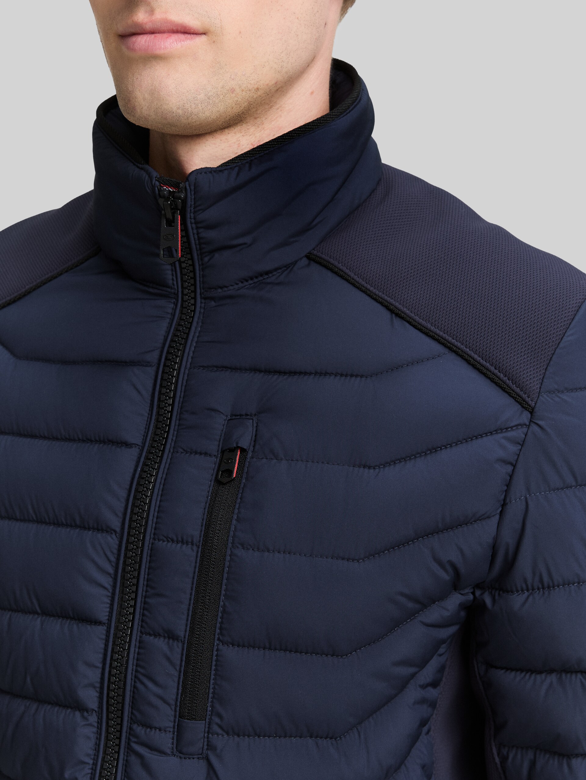 Lightweight hybrid quilted jacket - sky captain blue - Detail model view