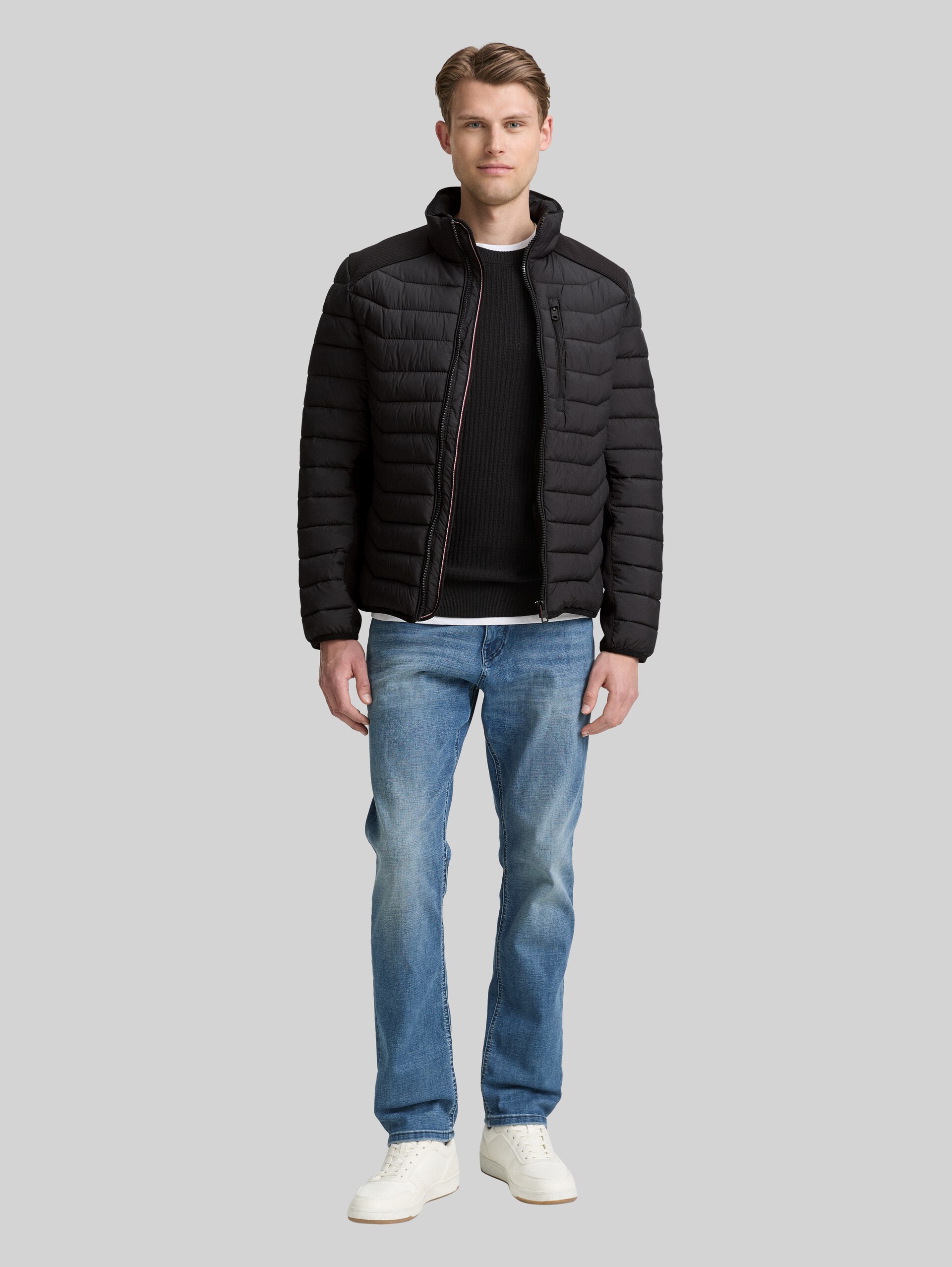 Lightweight hybrid quilted jacket - Black - side model view