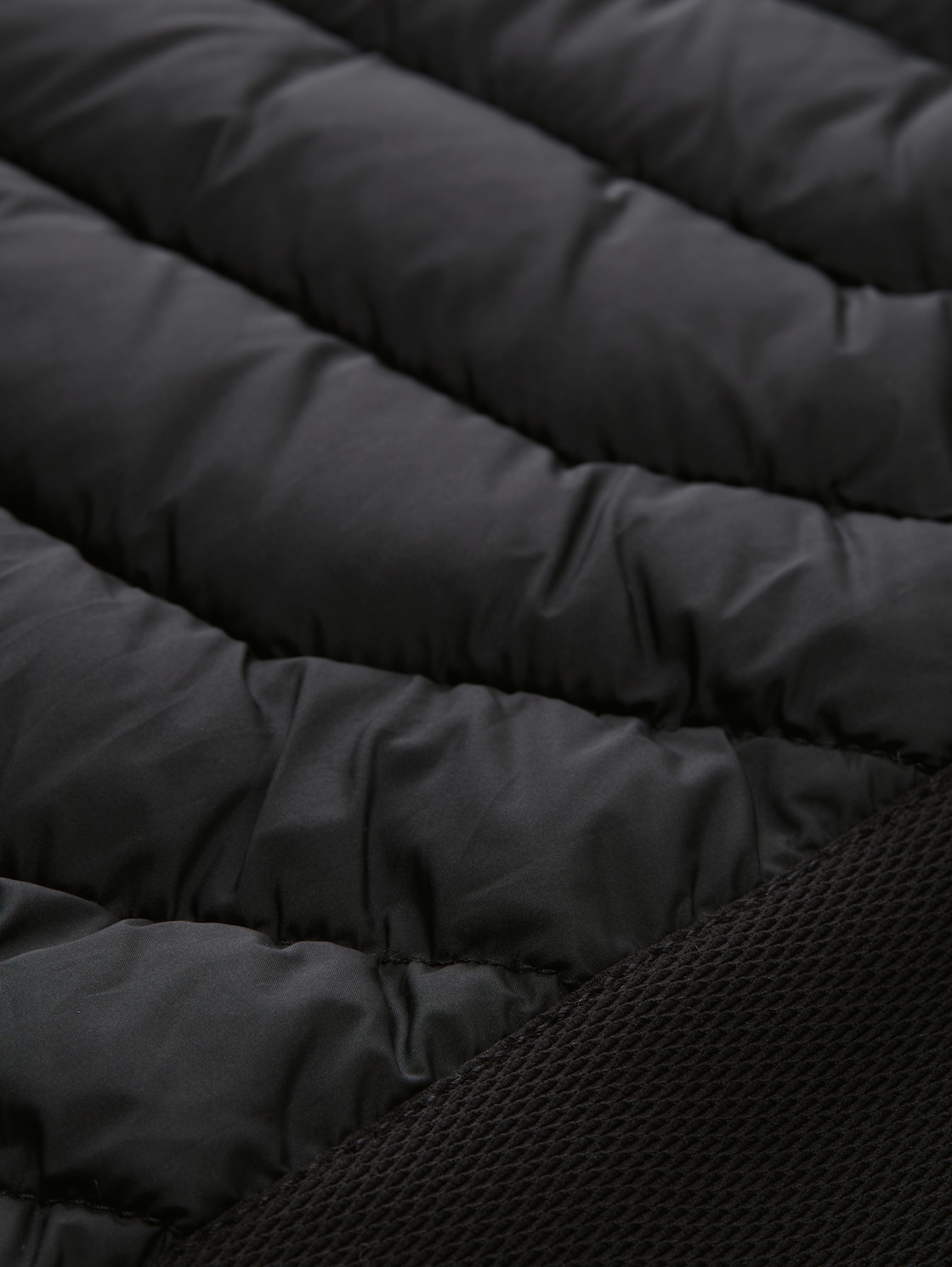 Lightweight Hybrid Steppjacke - Black - Produkt-Detail-Ansicht