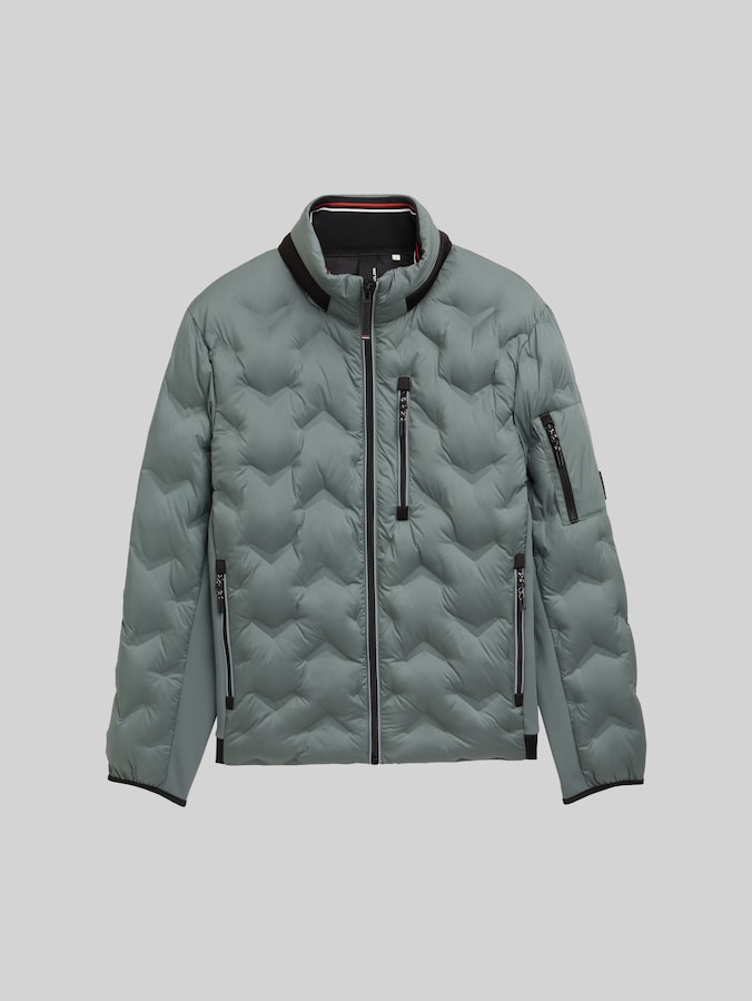 Hybride gewatteerde jas met opbergbare capuchon door Men, washed jasper green