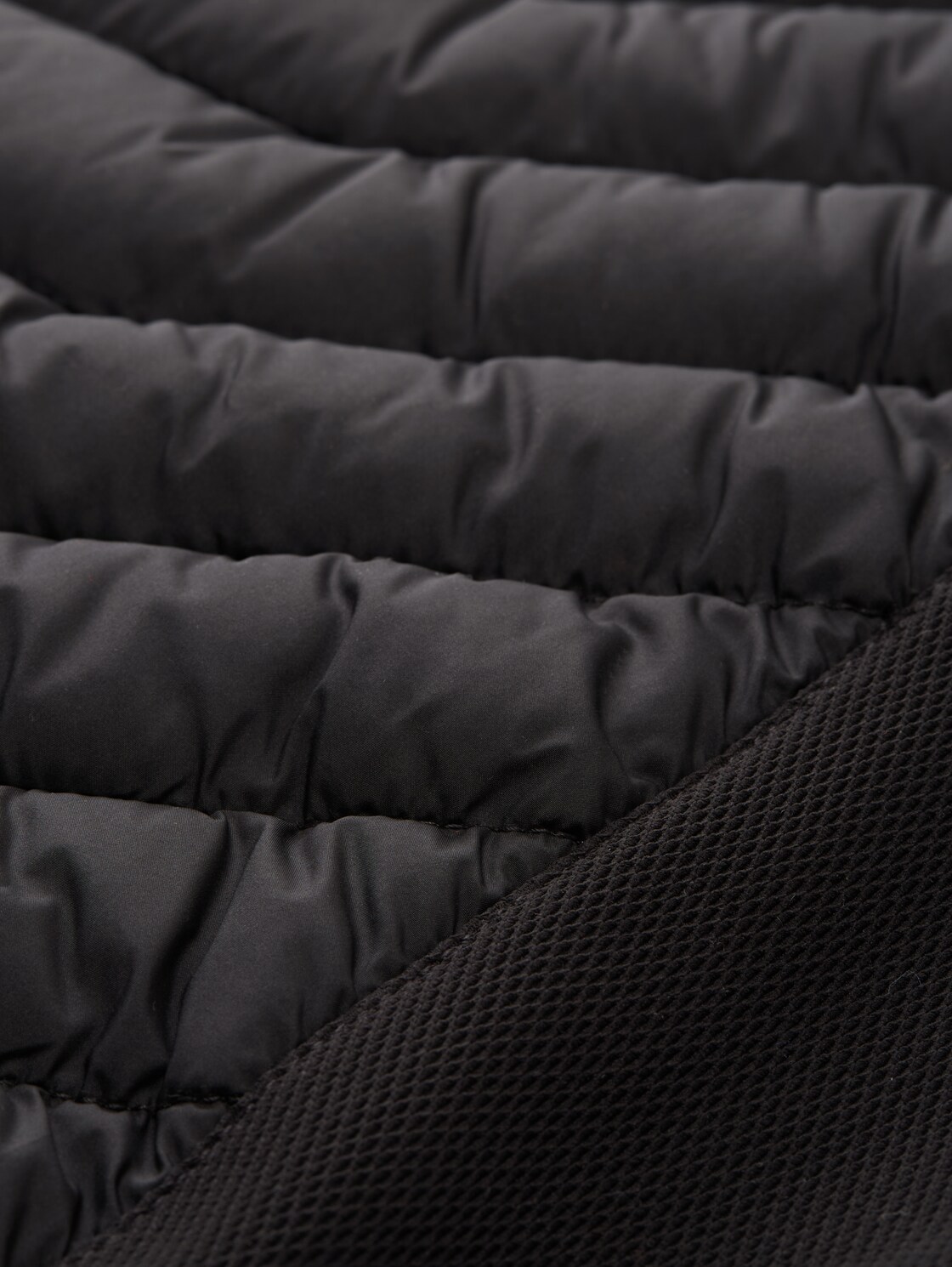 Plus Size - Hybrid Lightweight Steppjacke mit Stehkragen - Black - Produkt-Detail-Ansicht