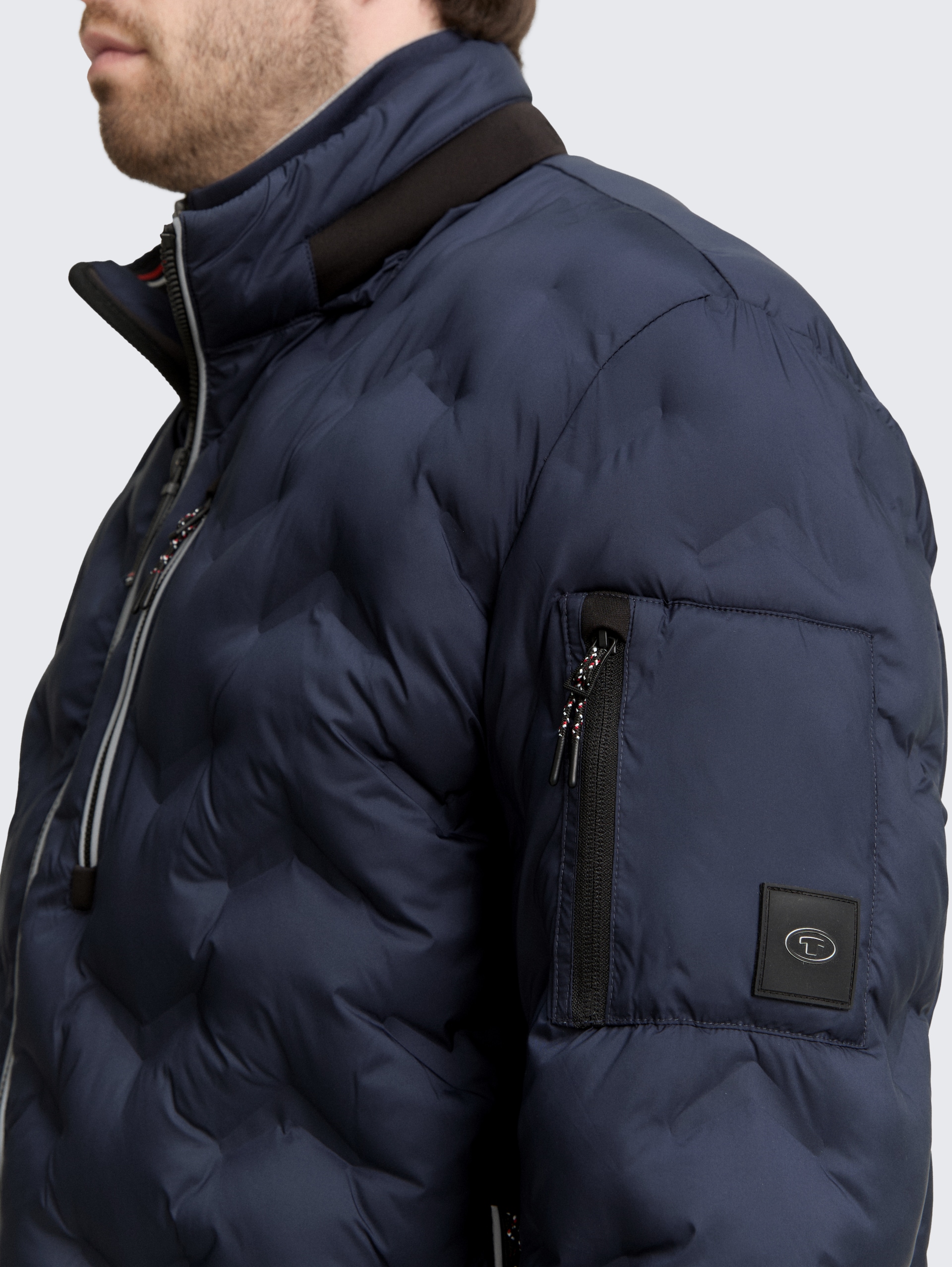 Plus Size - Hybrid Lightweight Steppjacke mit verstaubarer Kapuze - sky captain blue - Detail-Model-Ansicht